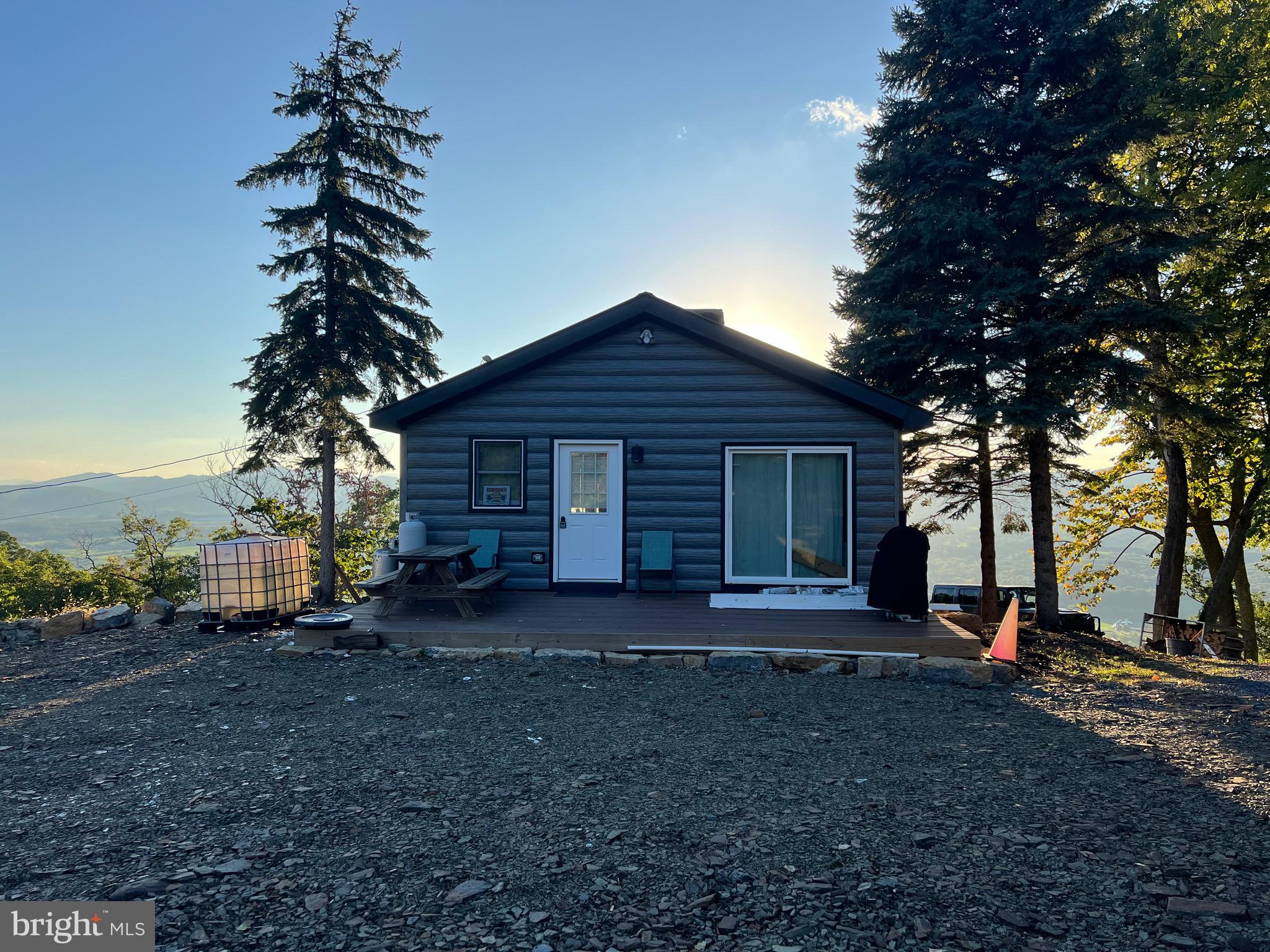 OLD FIELDS OWNERS ASSOCIATION - Residential