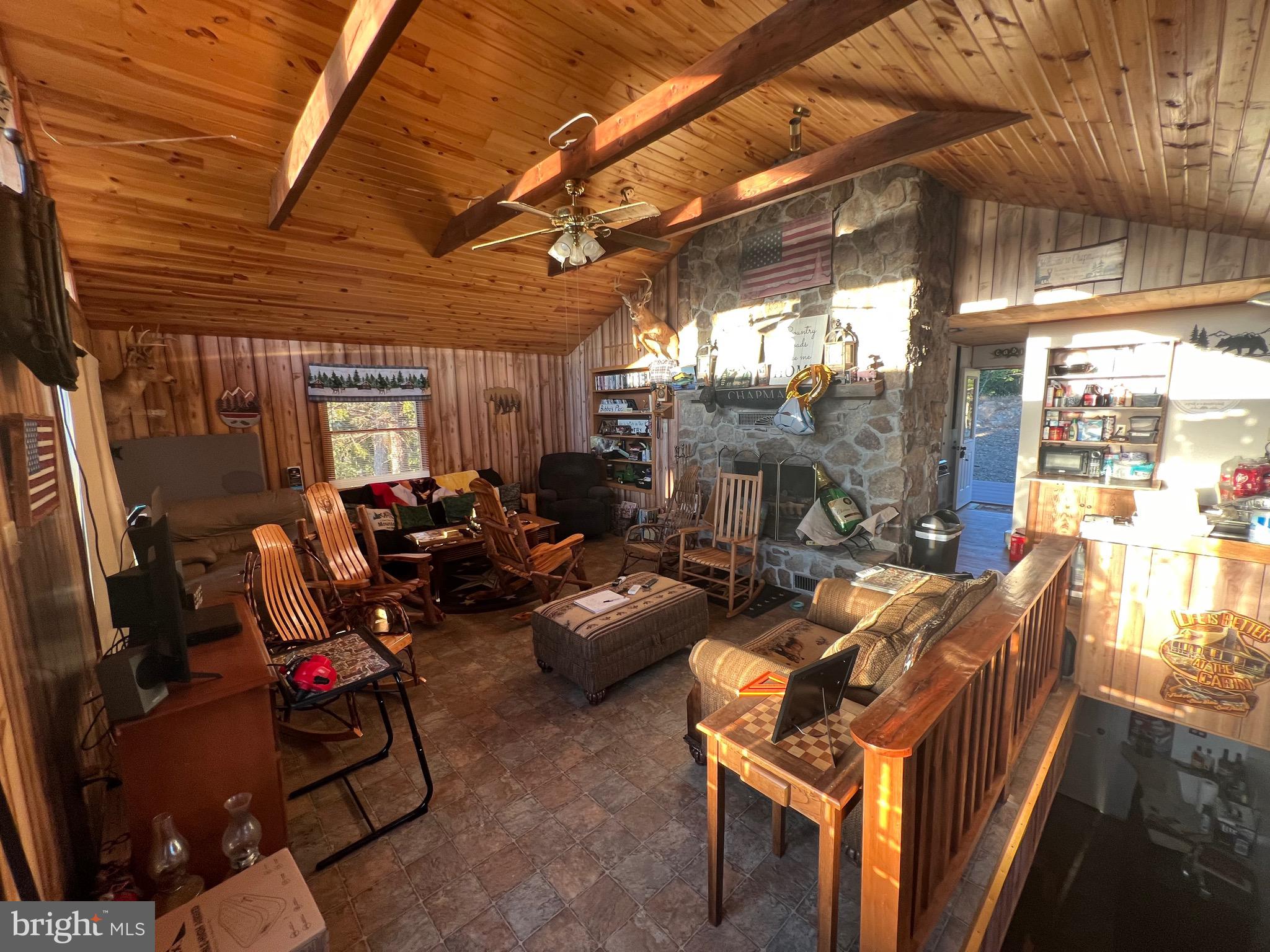 OLD FIELDS OWNERS ASSOCIATION - Residential