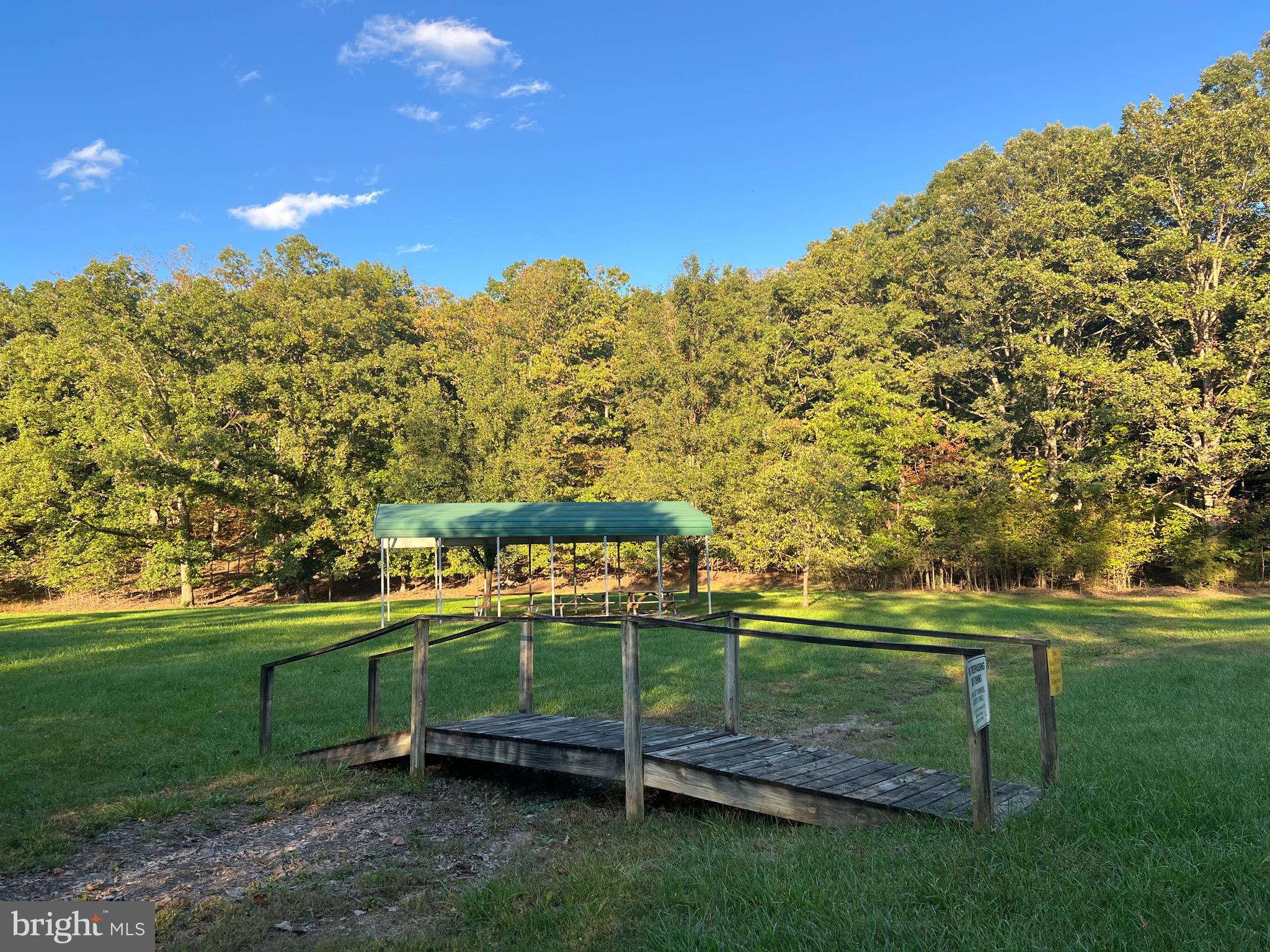 OLD FIELDS OWNERS ASSOCIATION - Residential