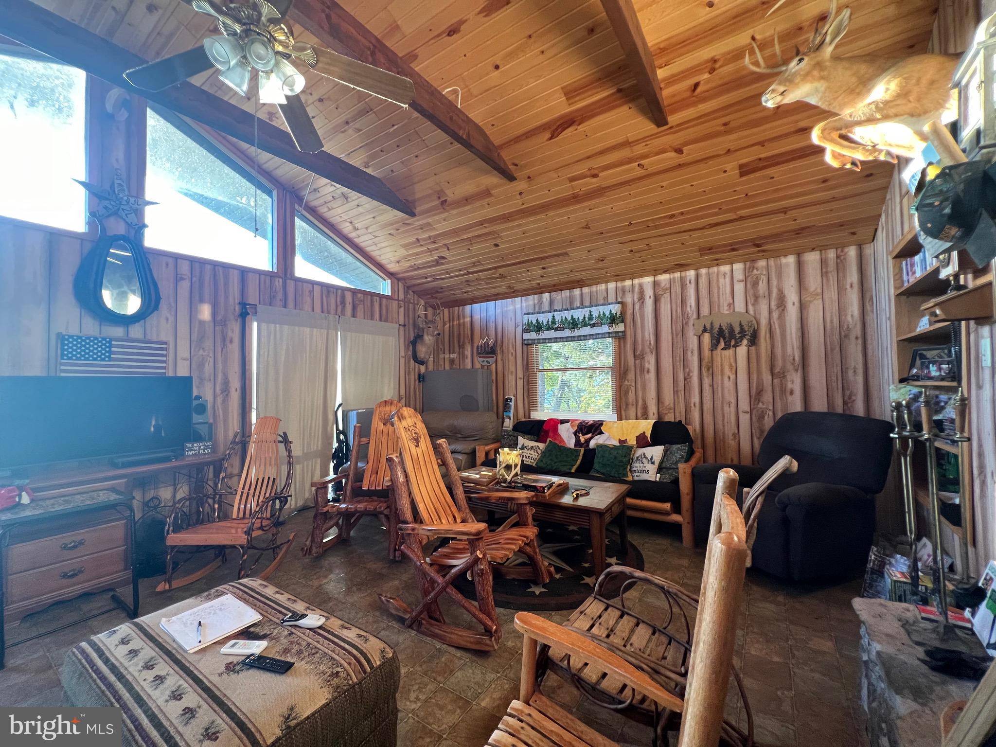 OLD FIELDS OWNERS ASSOCIATION - Residential