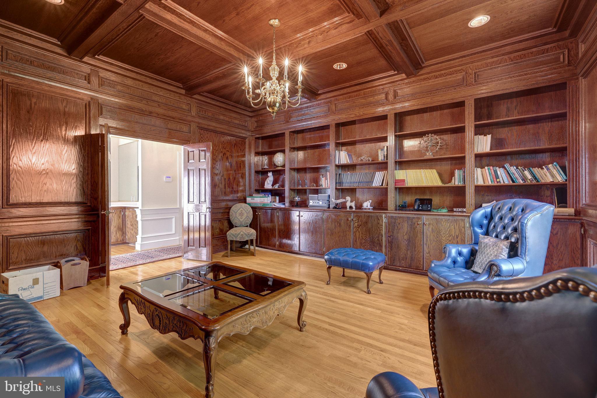 RIVER OAKS - Residential