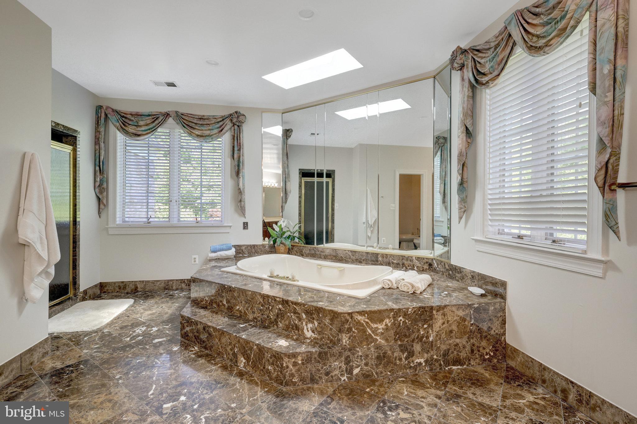 RIVER OAKS - Residential