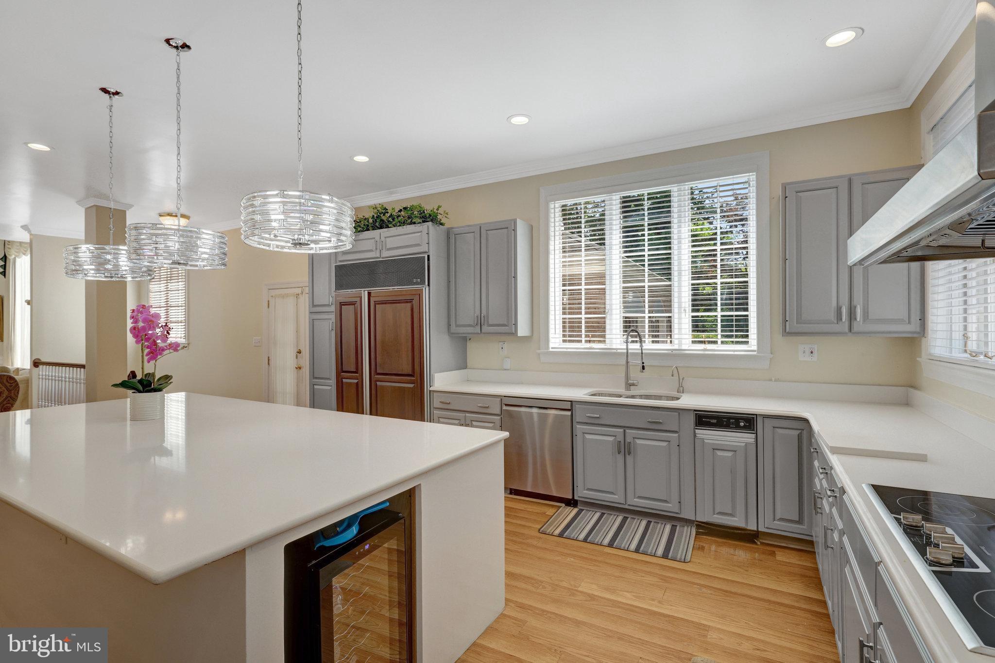 RIVER OAKS - Residential