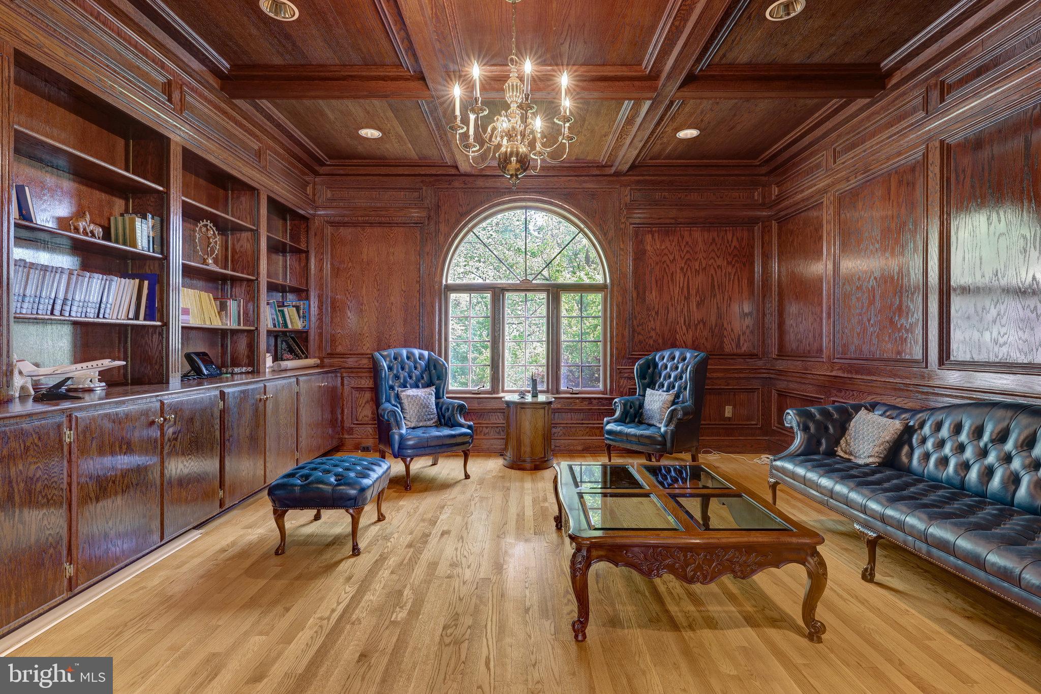 RIVER OAKS - Residential