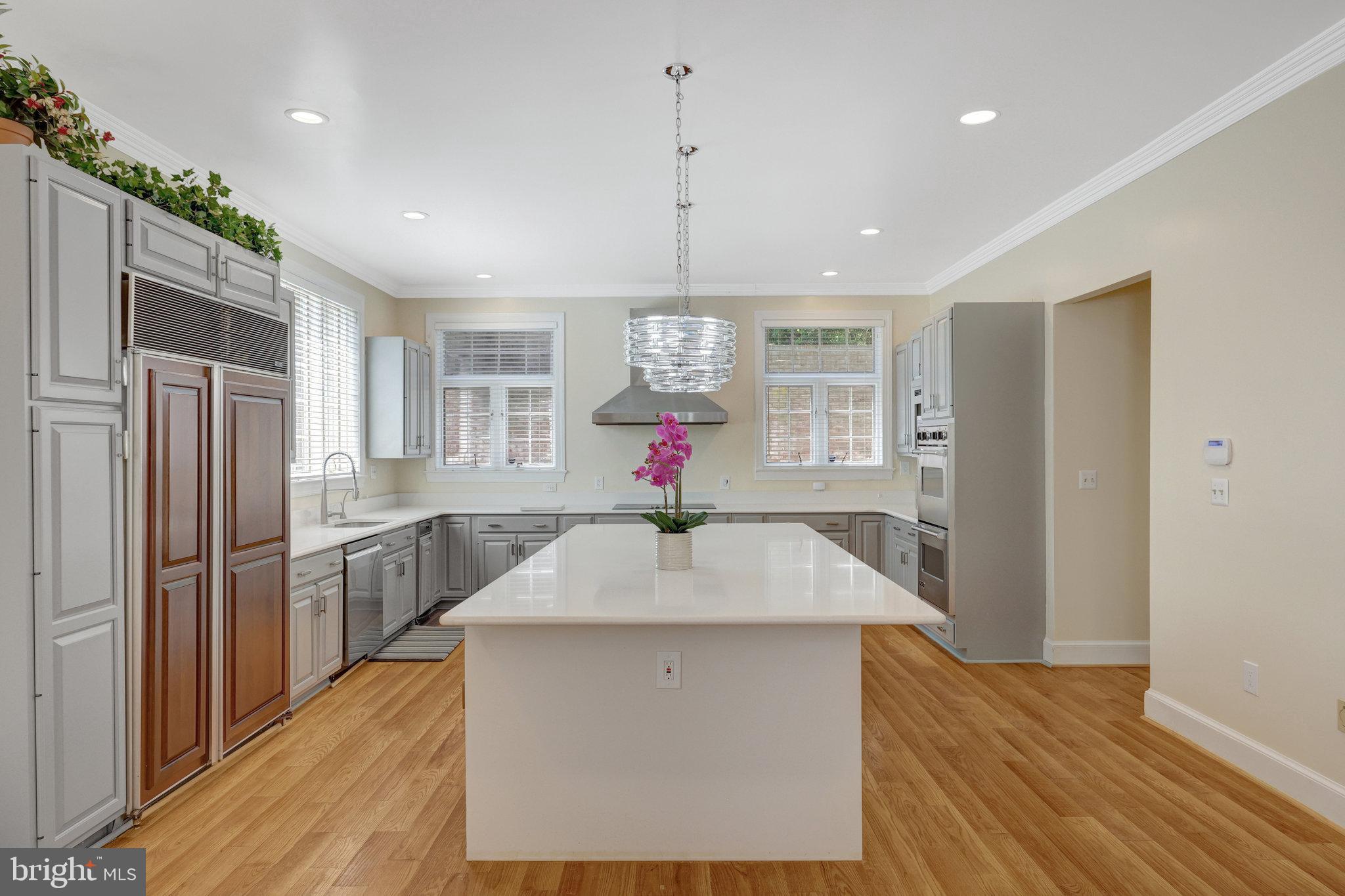 RIVER OAKS - Residential