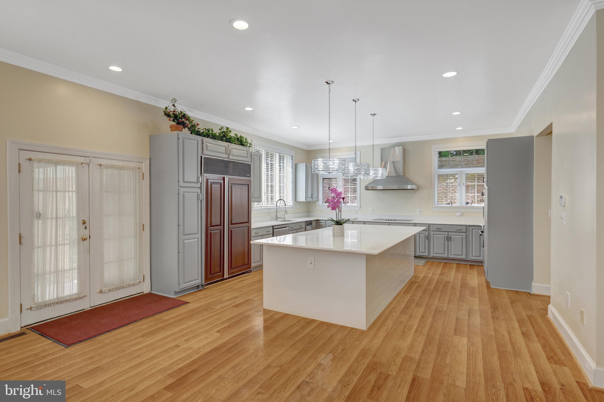 RIVER OAKS - Residential