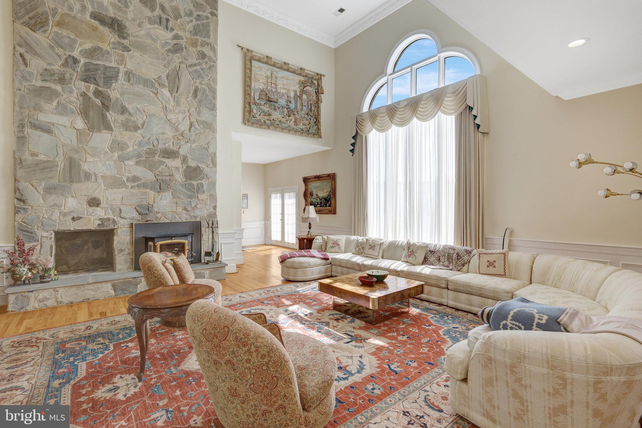 RIVER OAKS - Residential