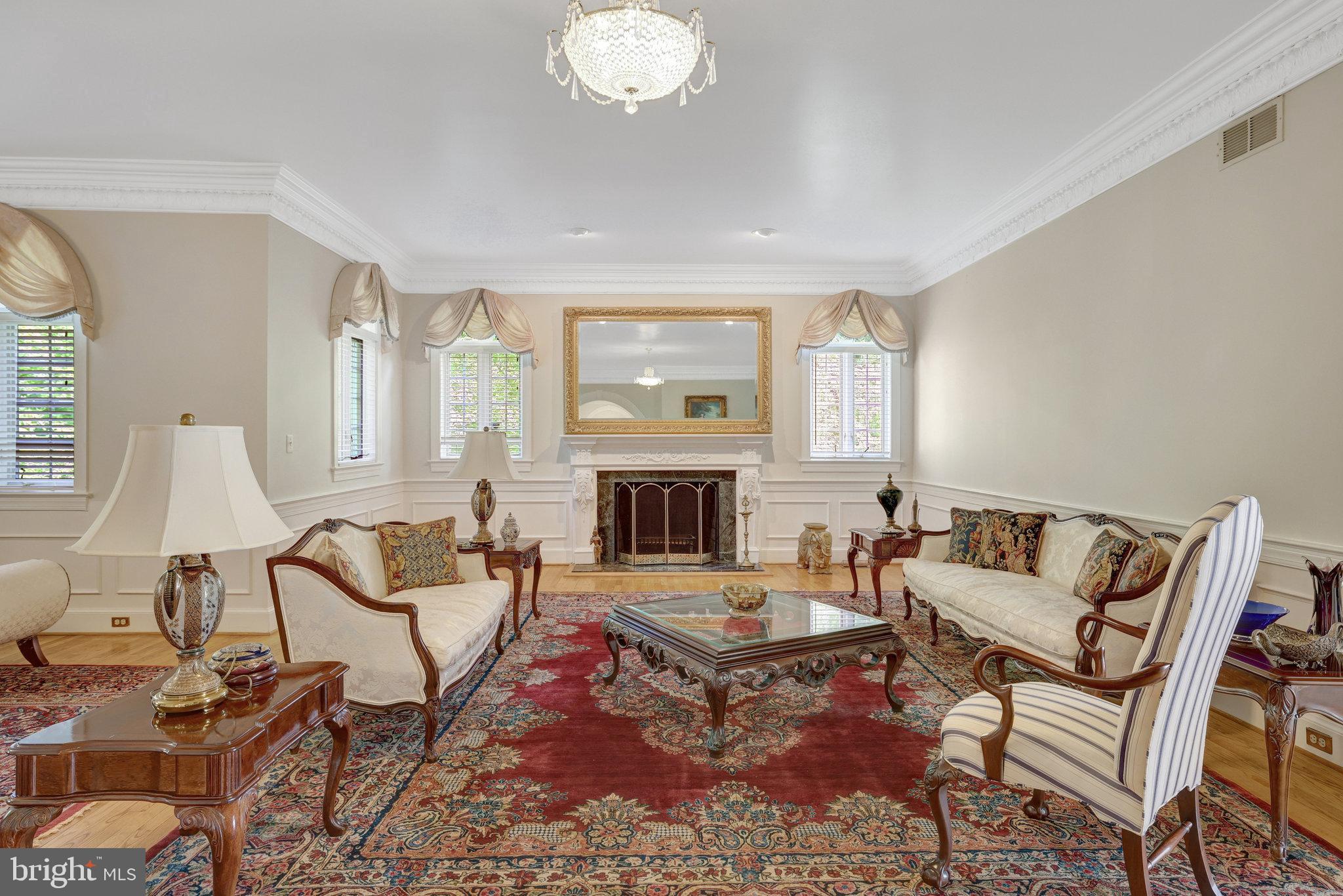 RIVER OAKS - Residential