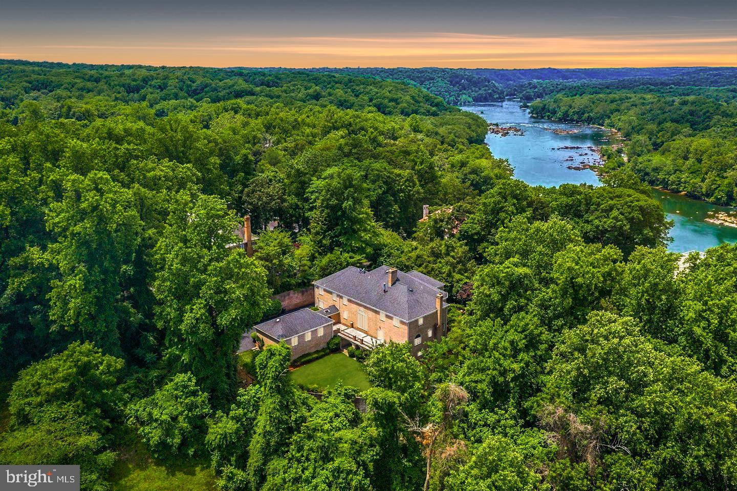 RIVER OAKS - Residential