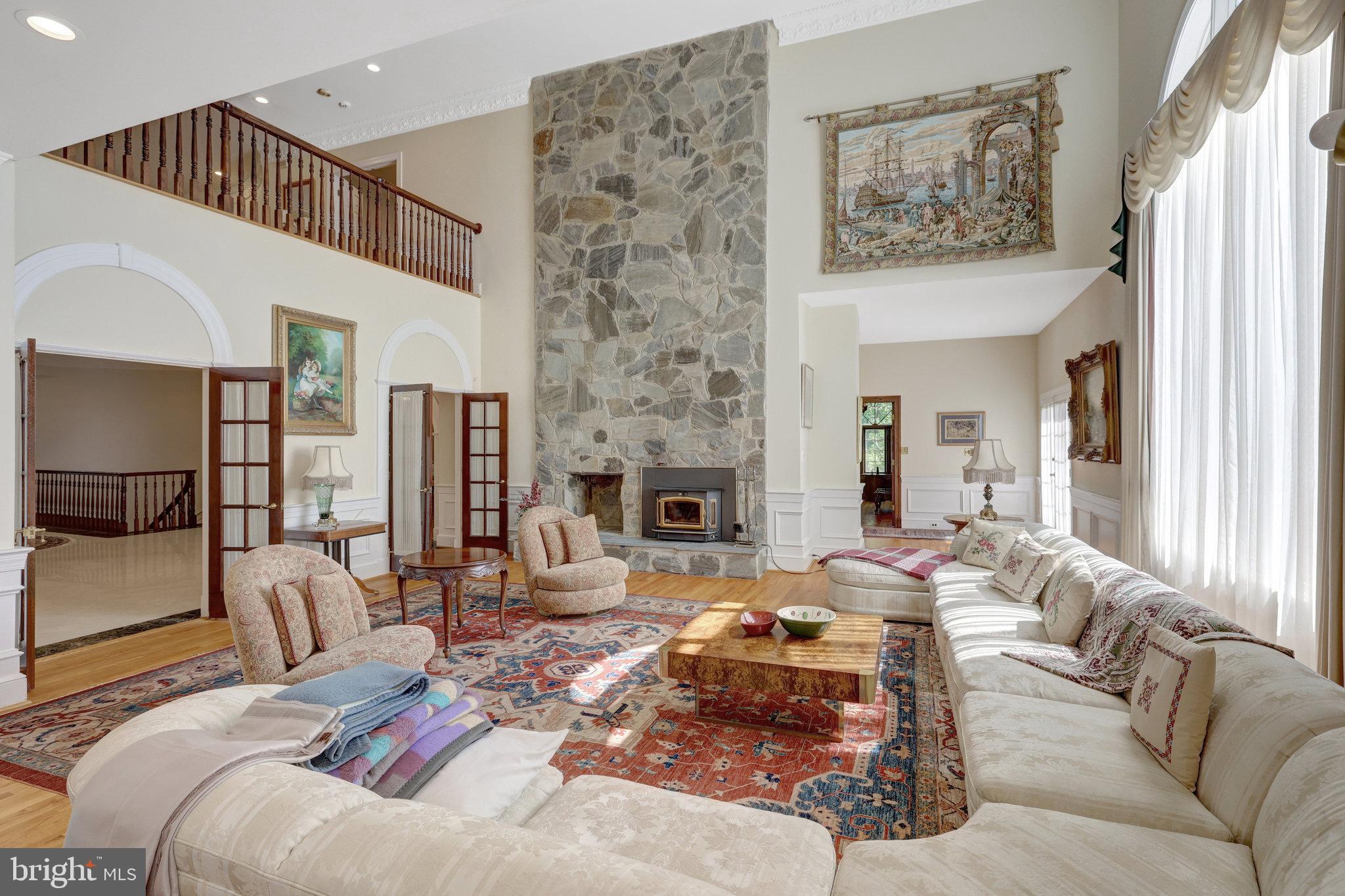 RIVER OAKS - Residential