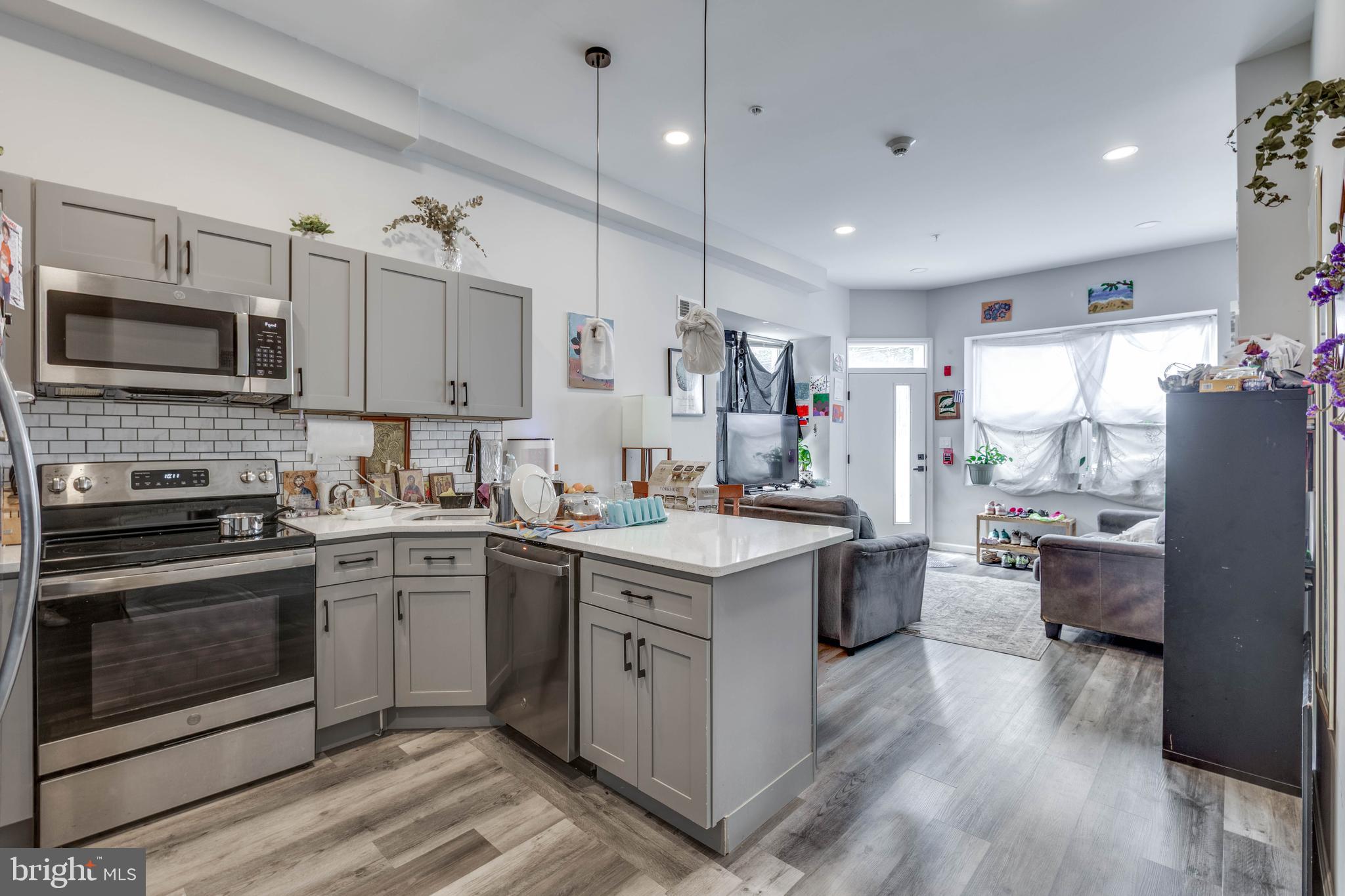 LUDLOW - Residential