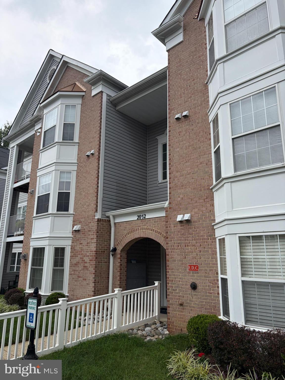 2052 QUAKER WAY 5
