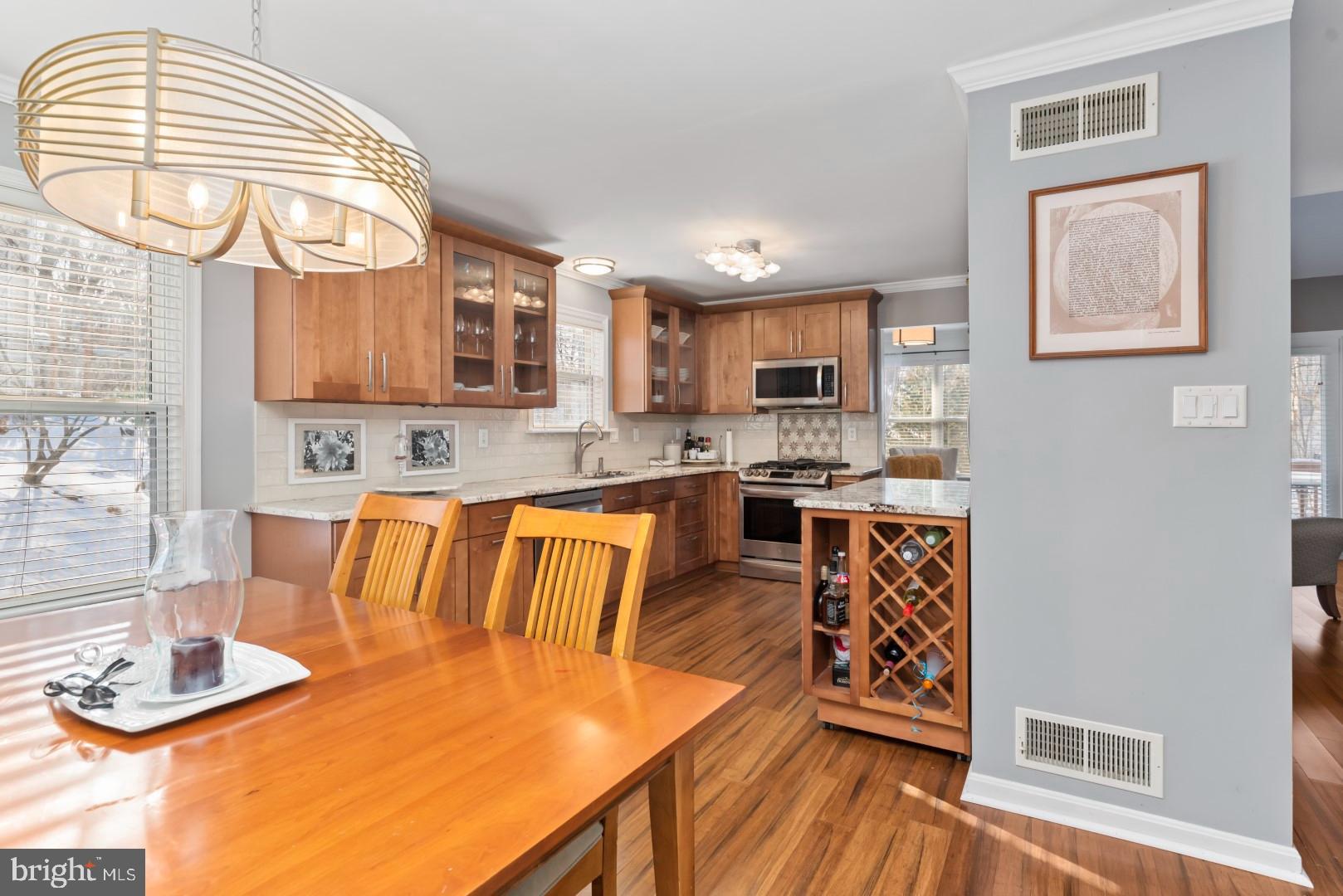 SUMMIT POINTE - Residential