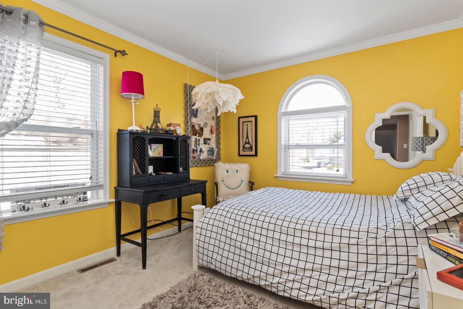 SUMMIT POINTE - Residential