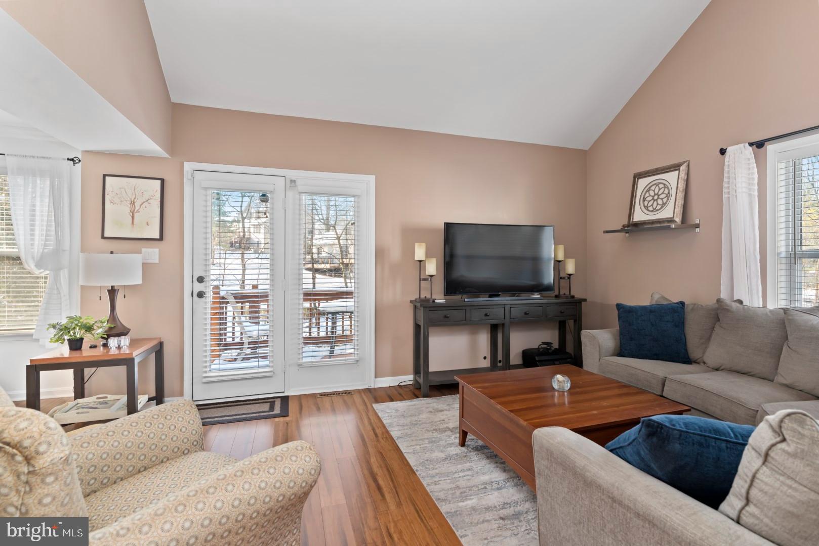 SUMMIT POINTE - Residential