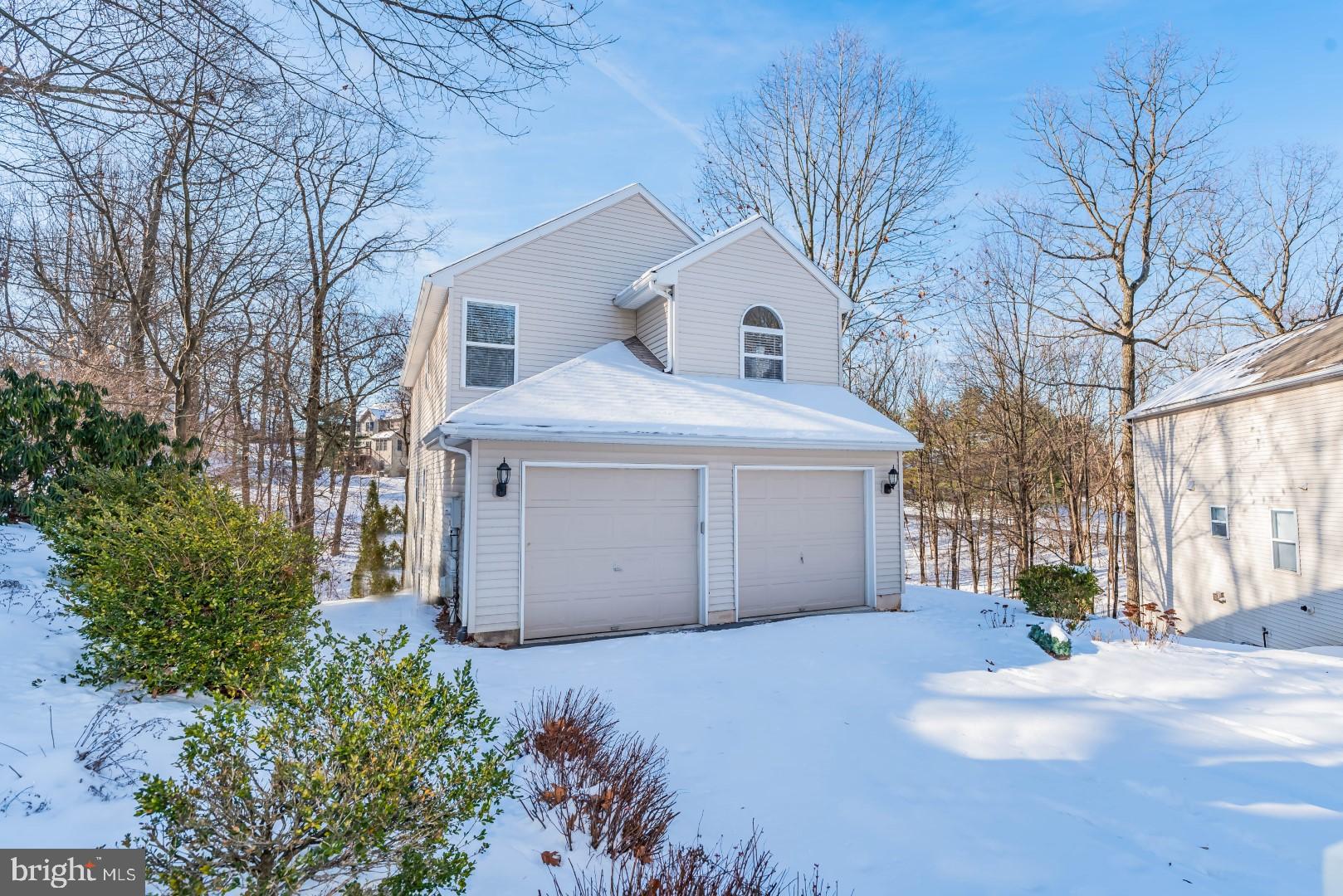 SUMMIT POINTE - Residential