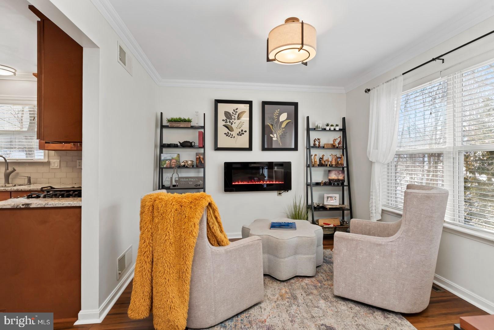 SUMMIT POINTE - Residential