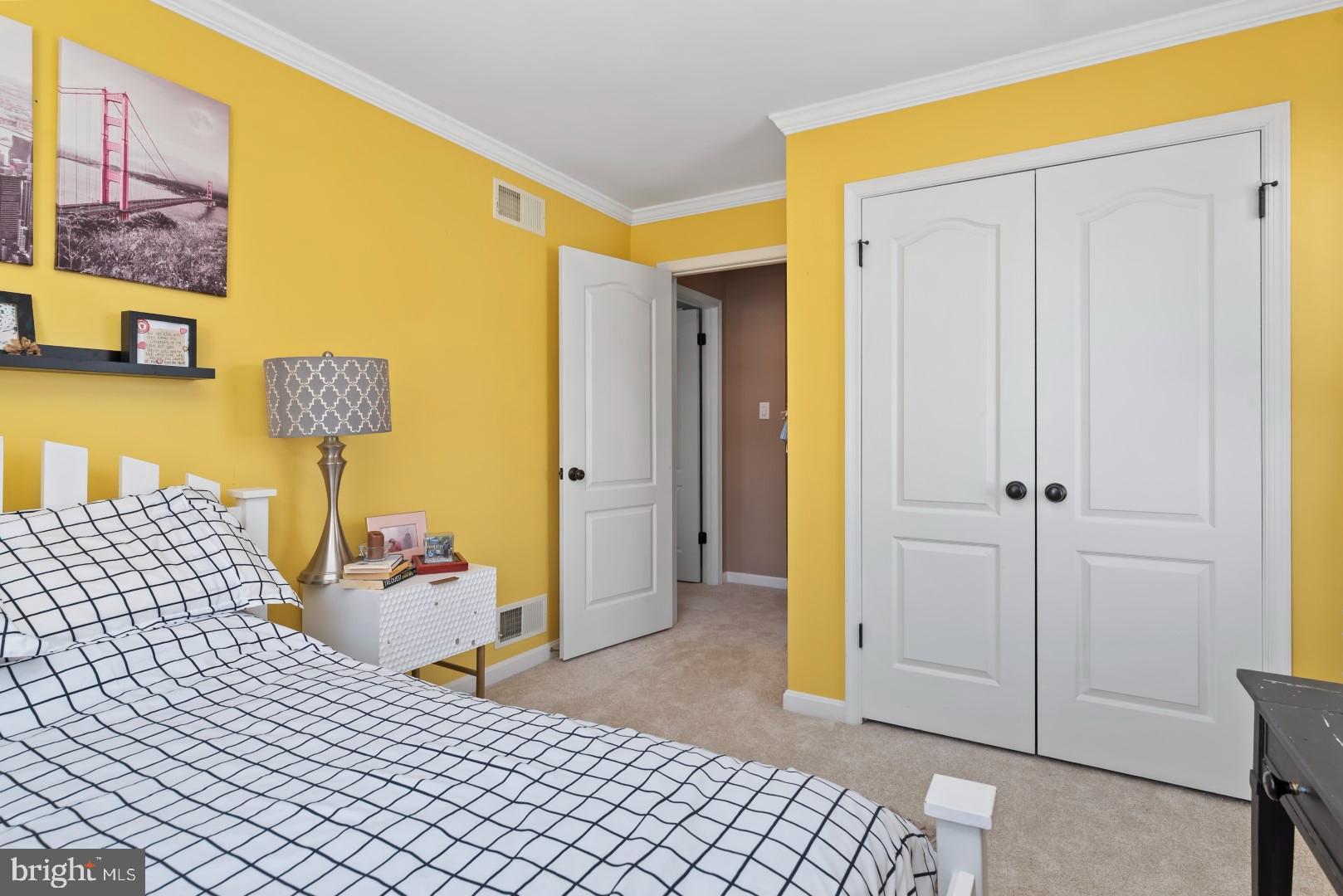 SUMMIT POINTE - Residential