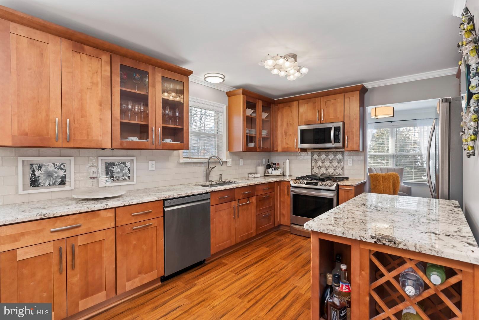 SUMMIT POINTE - Residential