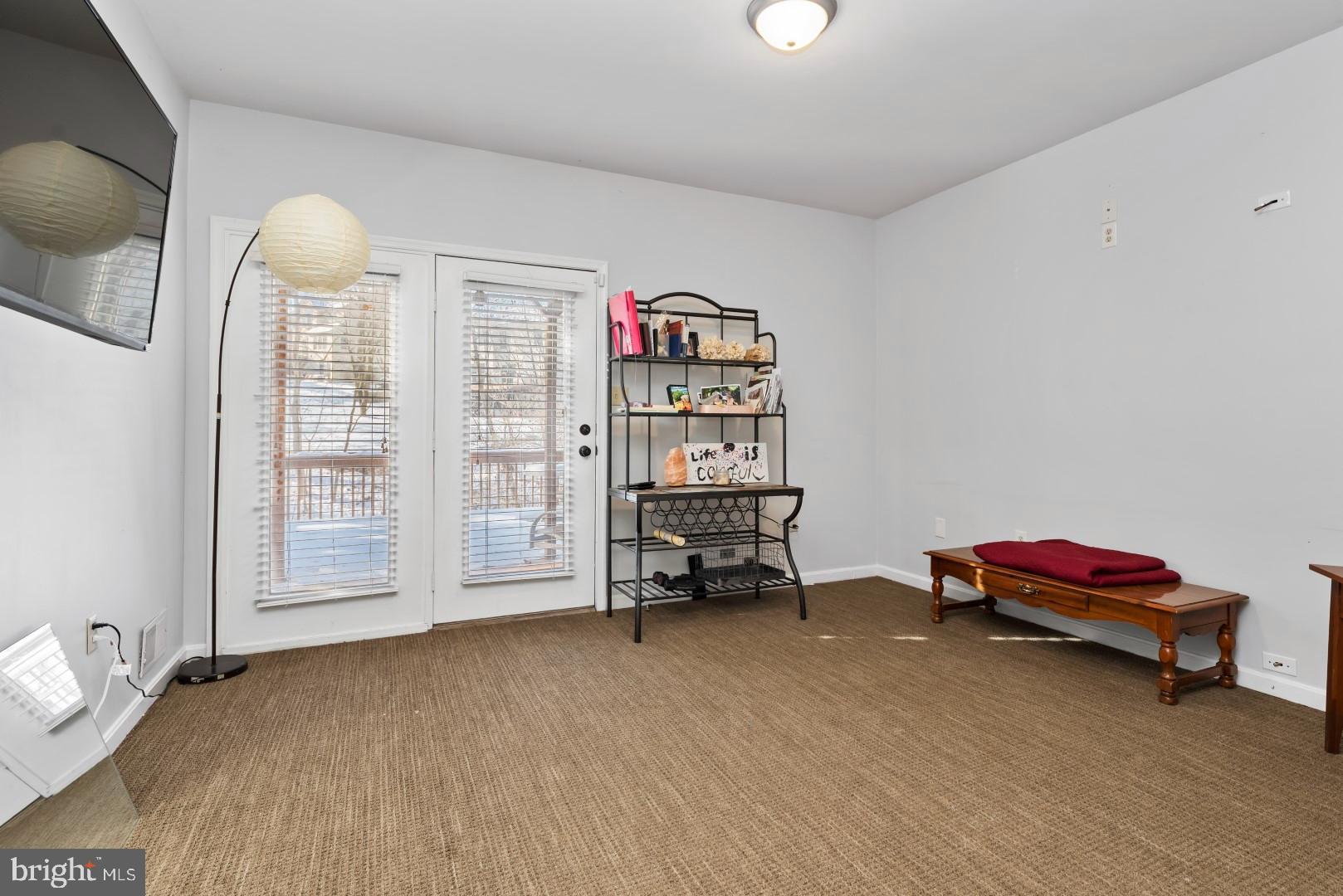 SUMMIT POINTE - Residential