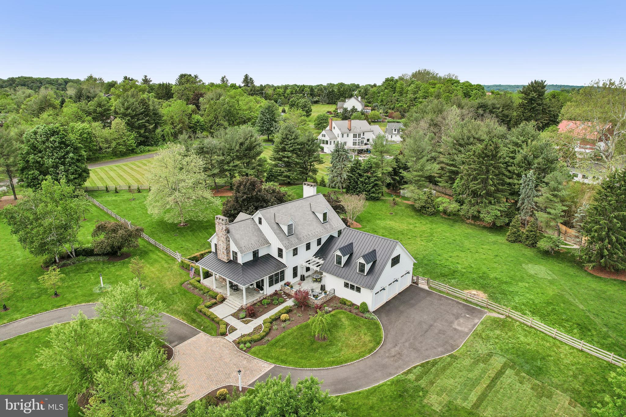 WINDY HOLLOW - Residential
