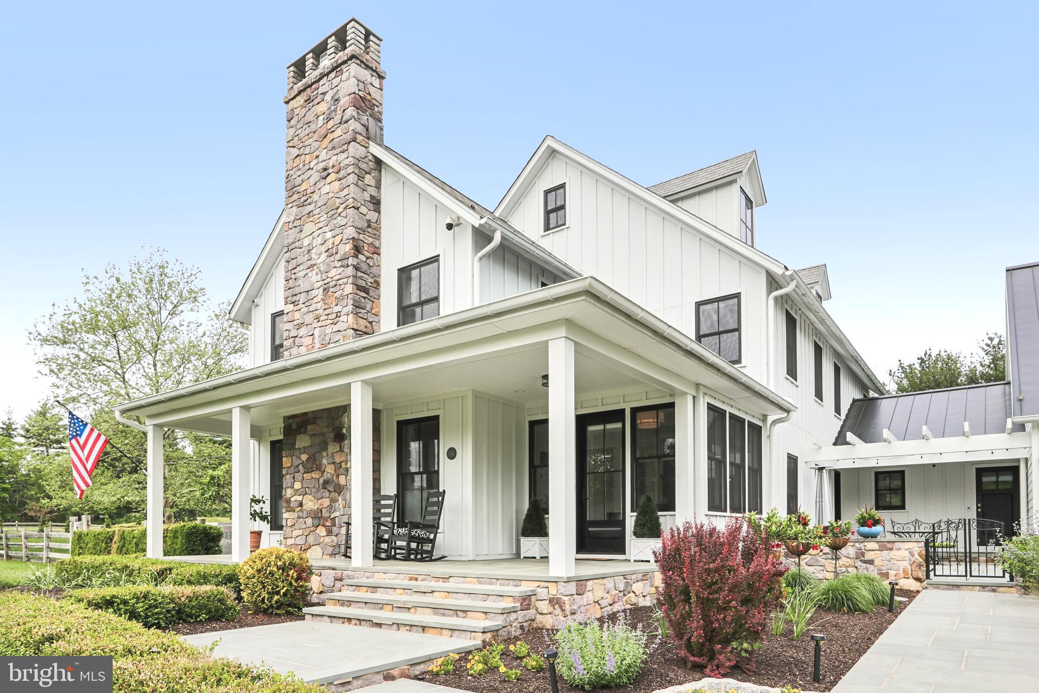 WINDY HOLLOW - Residential