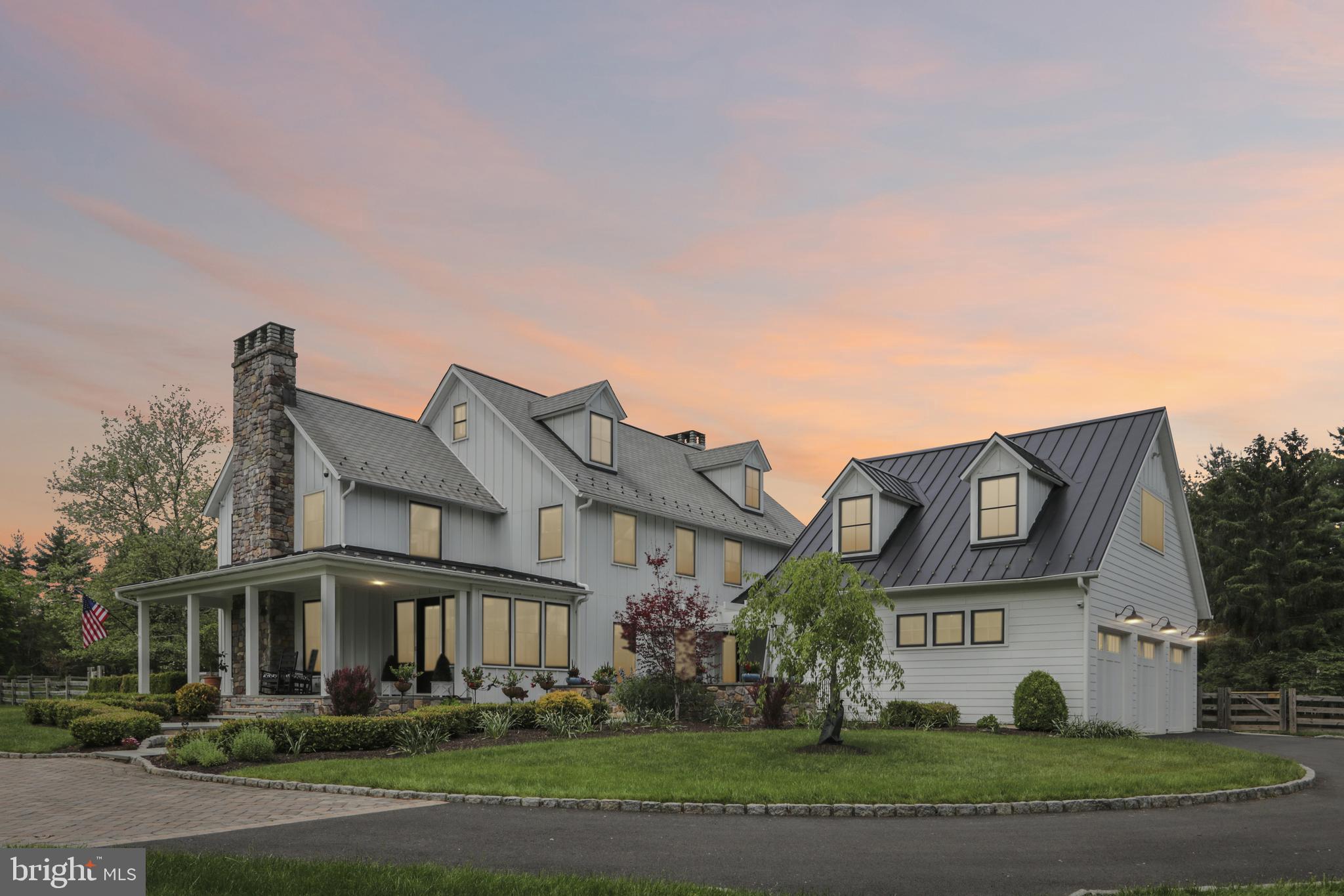 WINDY HOLLOW - Residential
