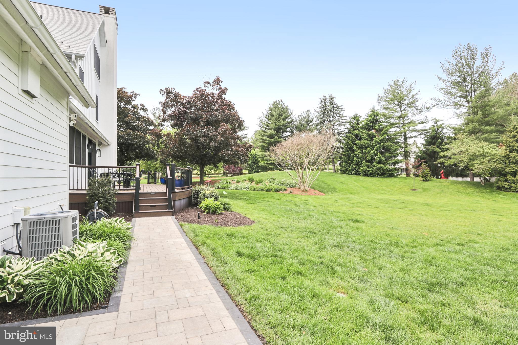 WINDY HOLLOW - Residential