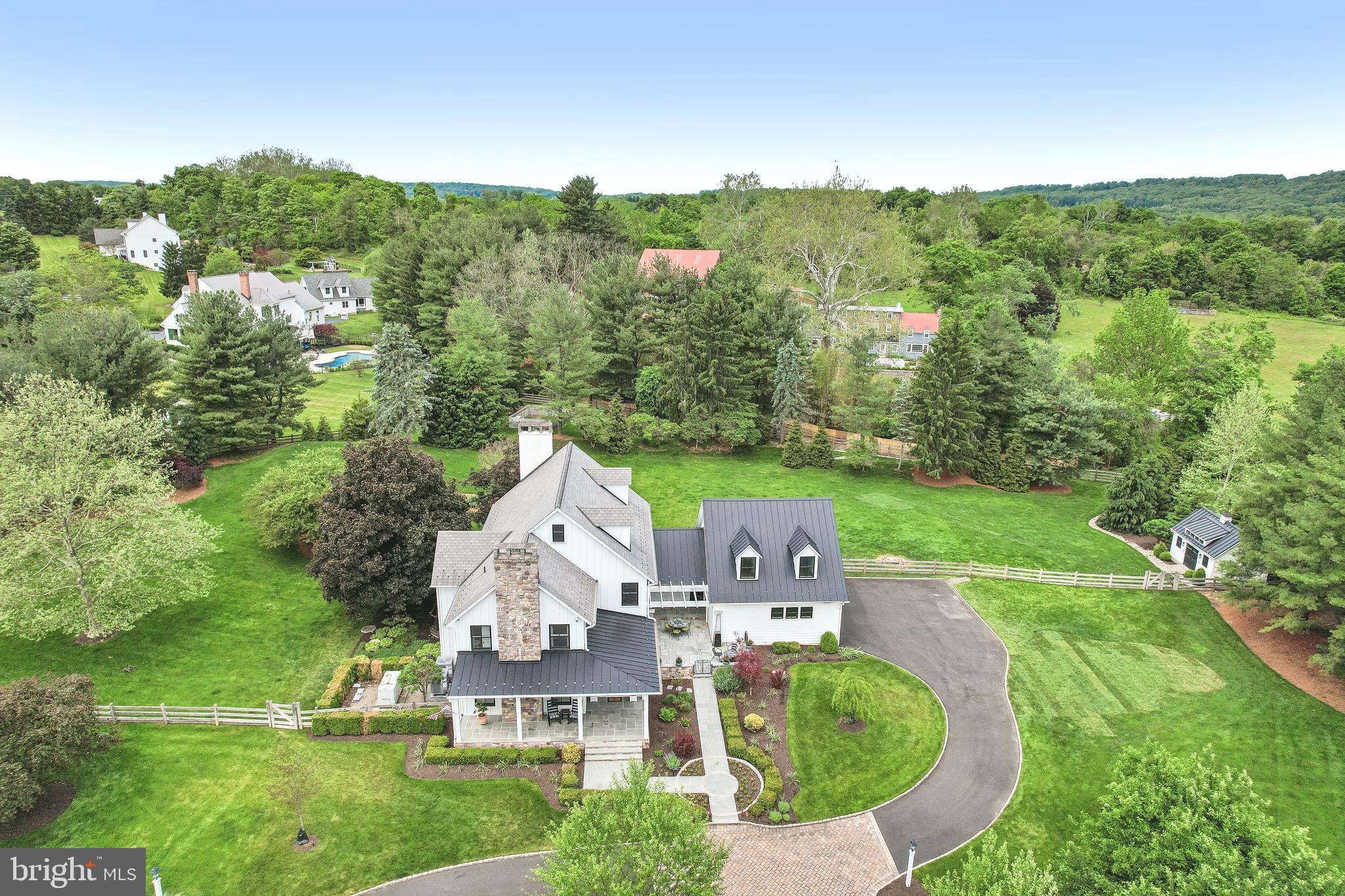 WINDY HOLLOW - Residential