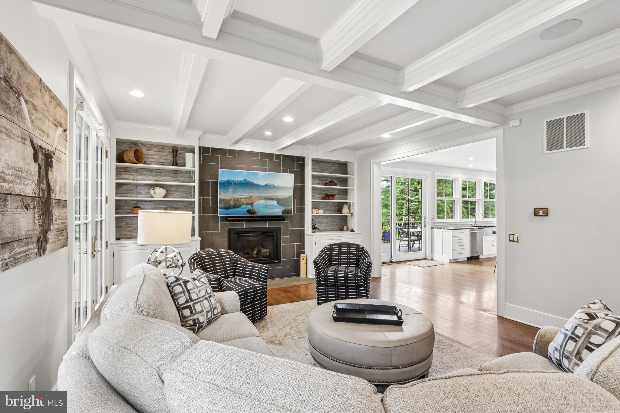 WINDY HOLLOW - Residential