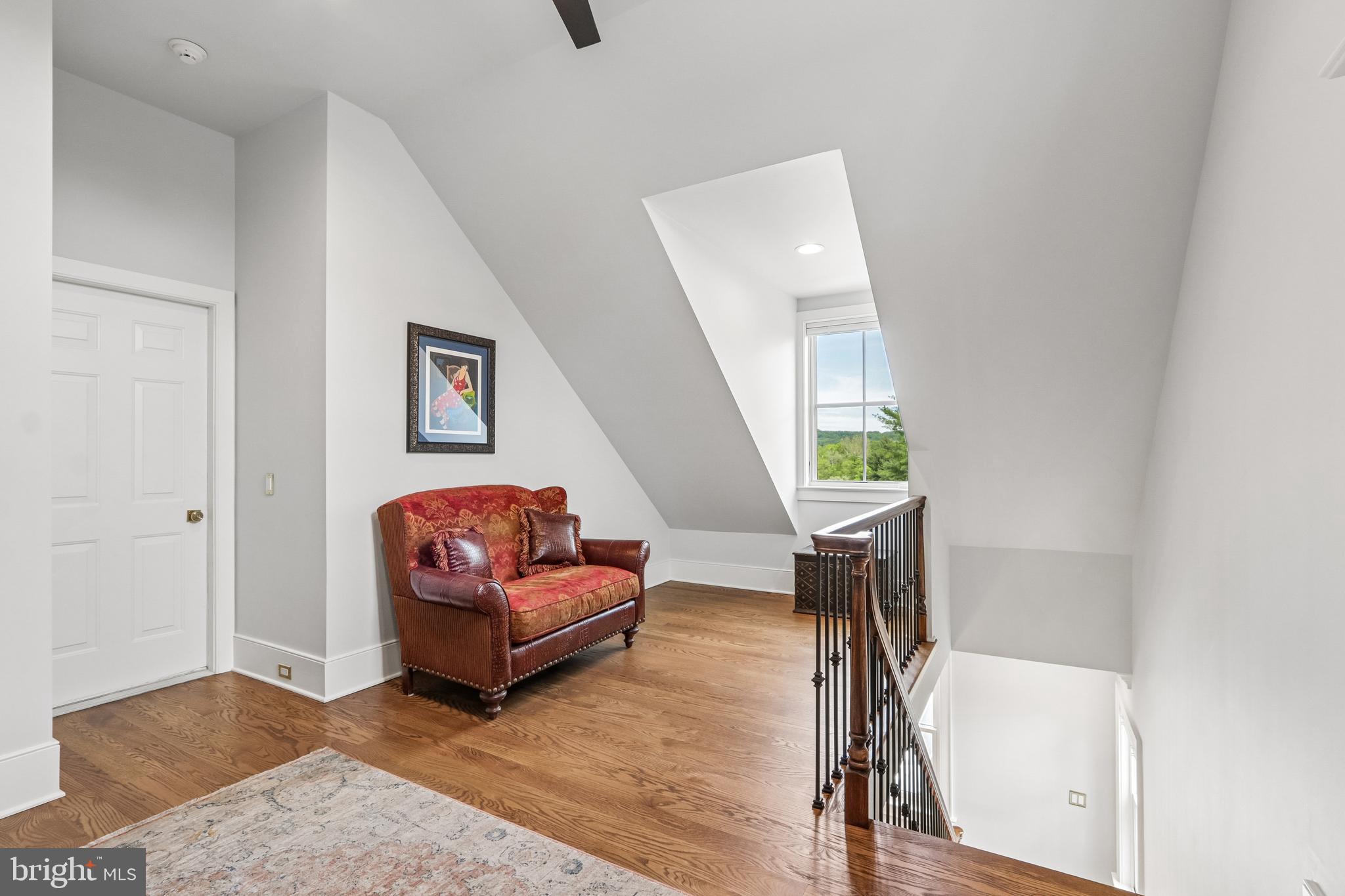WINDY HOLLOW - Residential