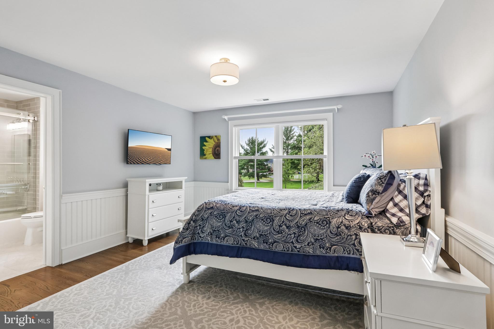 WINDY HOLLOW - Residential