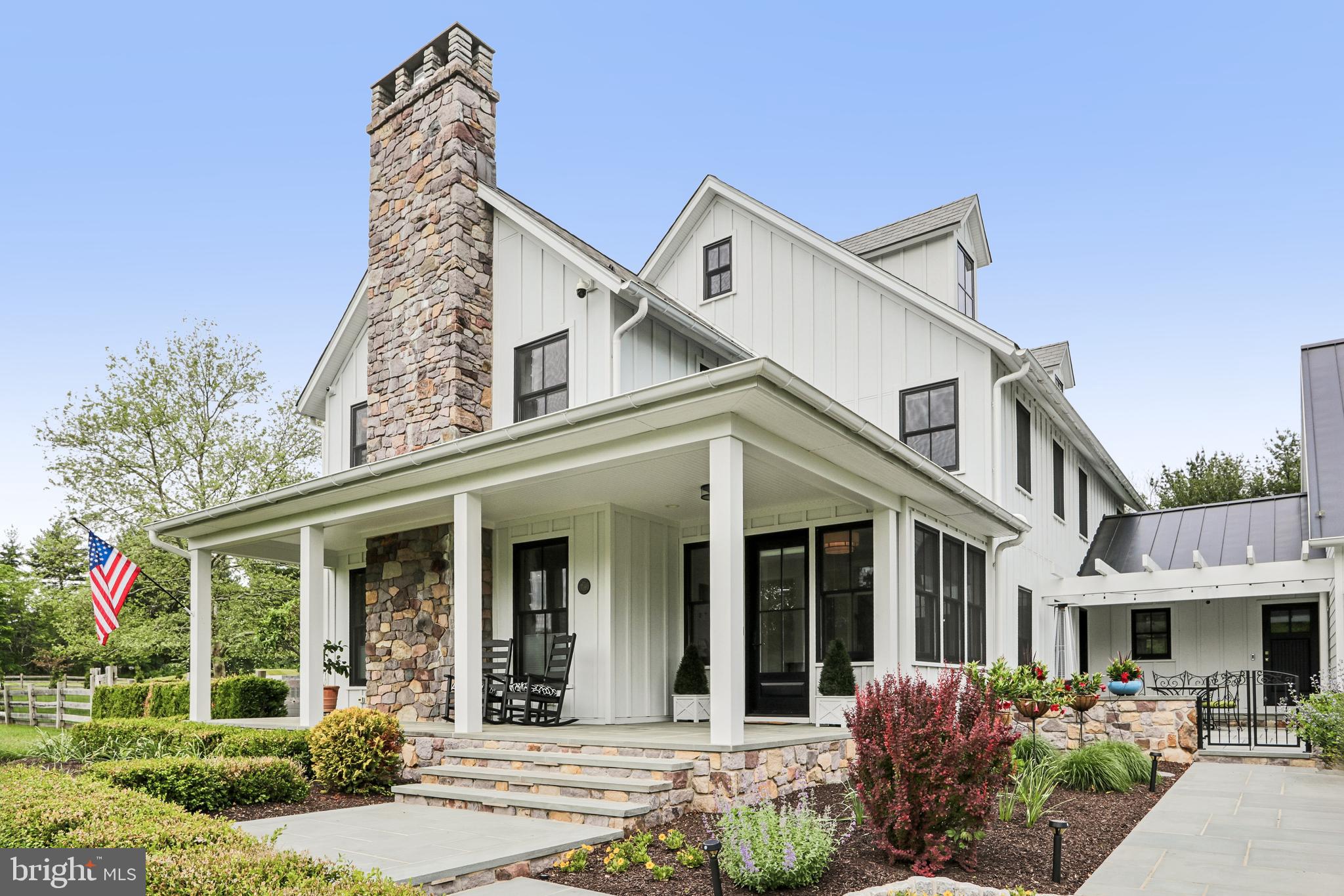 WINDY HOLLOW - Residential