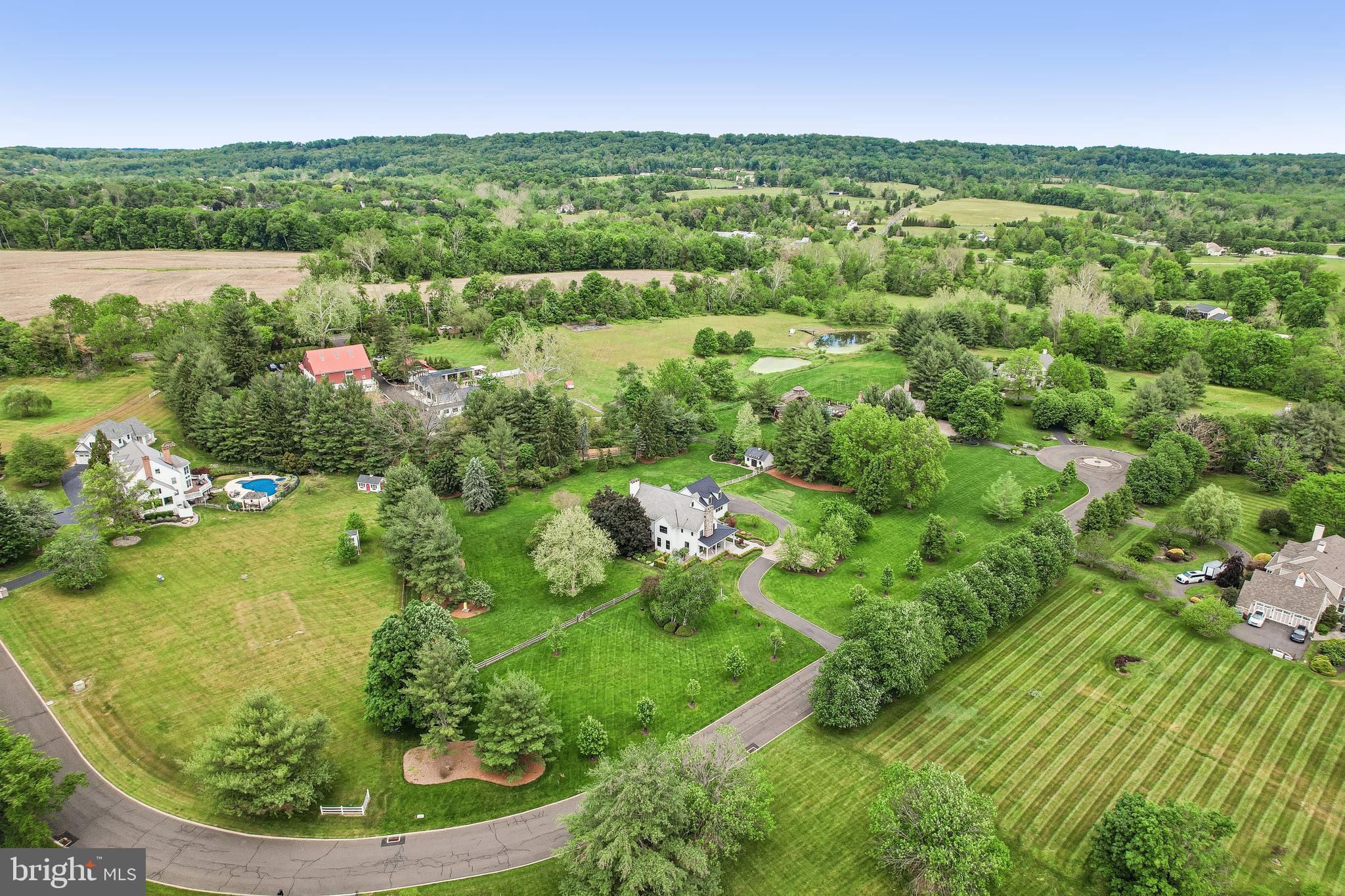 WINDY HOLLOW - Residential