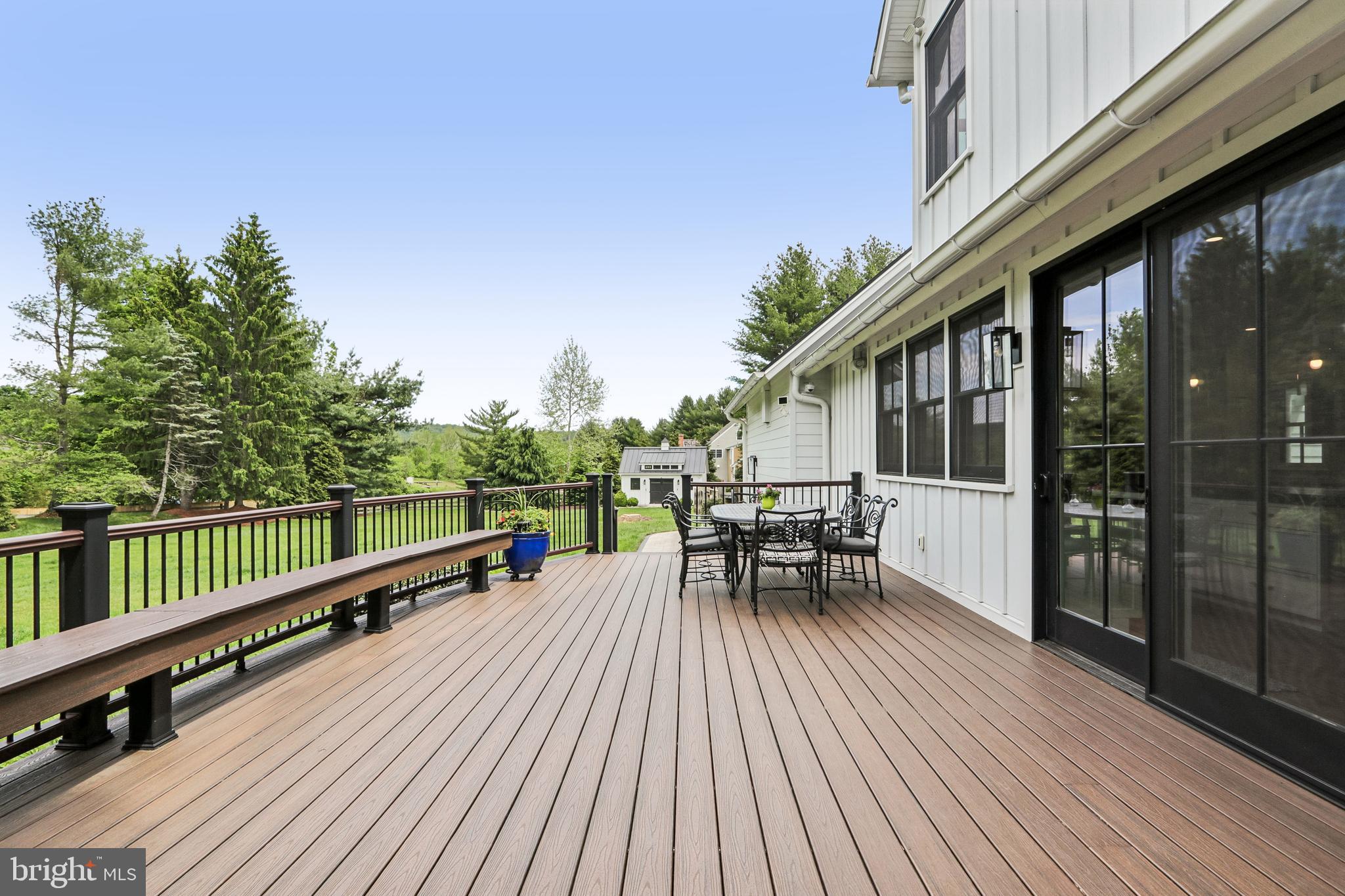 WINDY HOLLOW - Residential