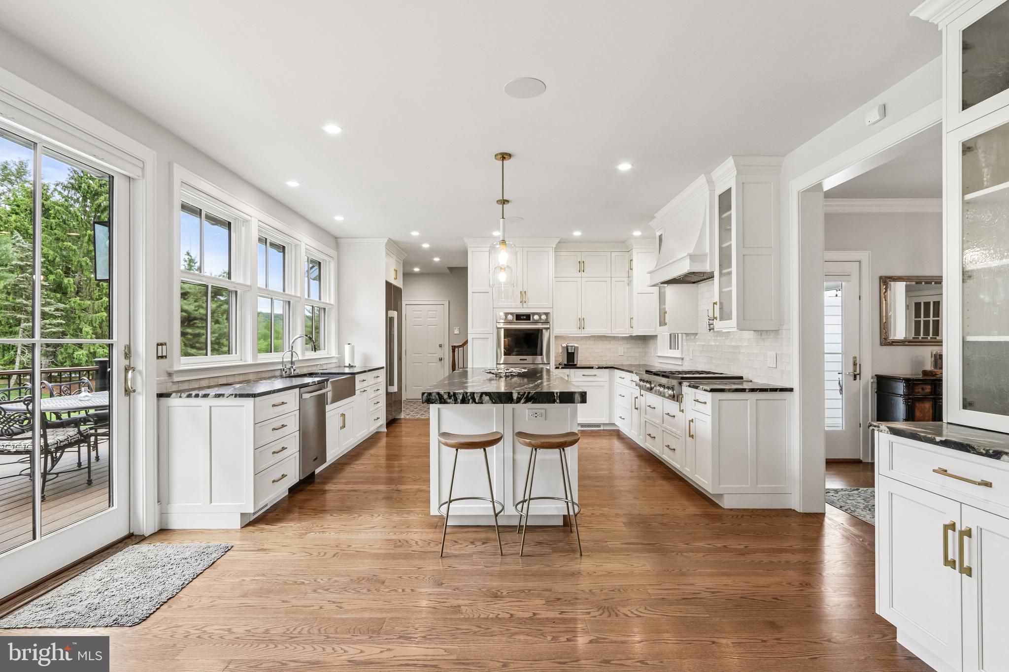 WINDY HOLLOW - Residential