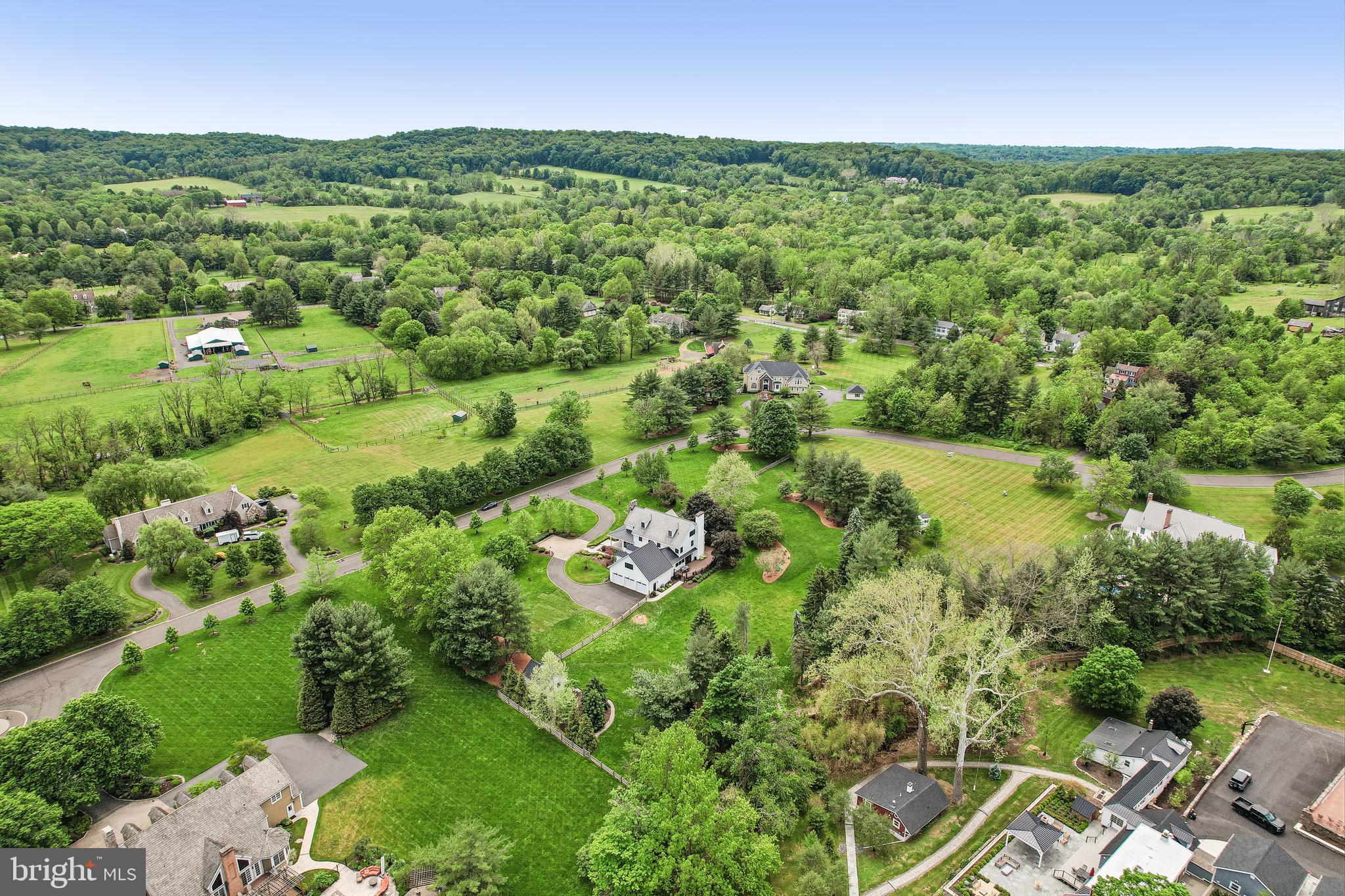 WINDY HOLLOW - Residential