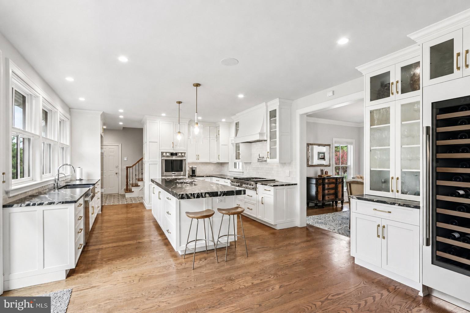 WINDY HOLLOW - Residential