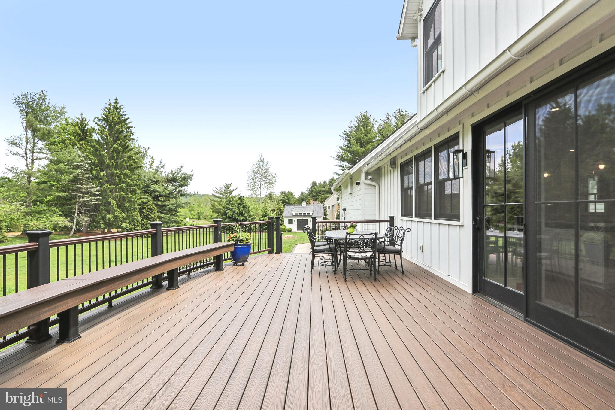 WINDY HOLLOW - Residential