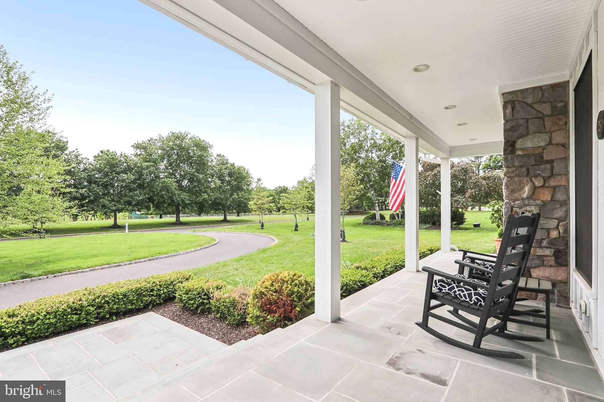 WINDY HOLLOW - Residential