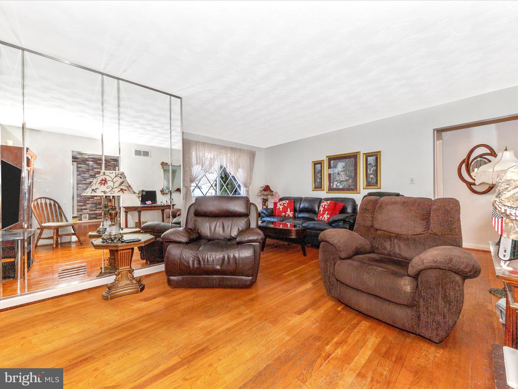 ROCKLAND - Residential