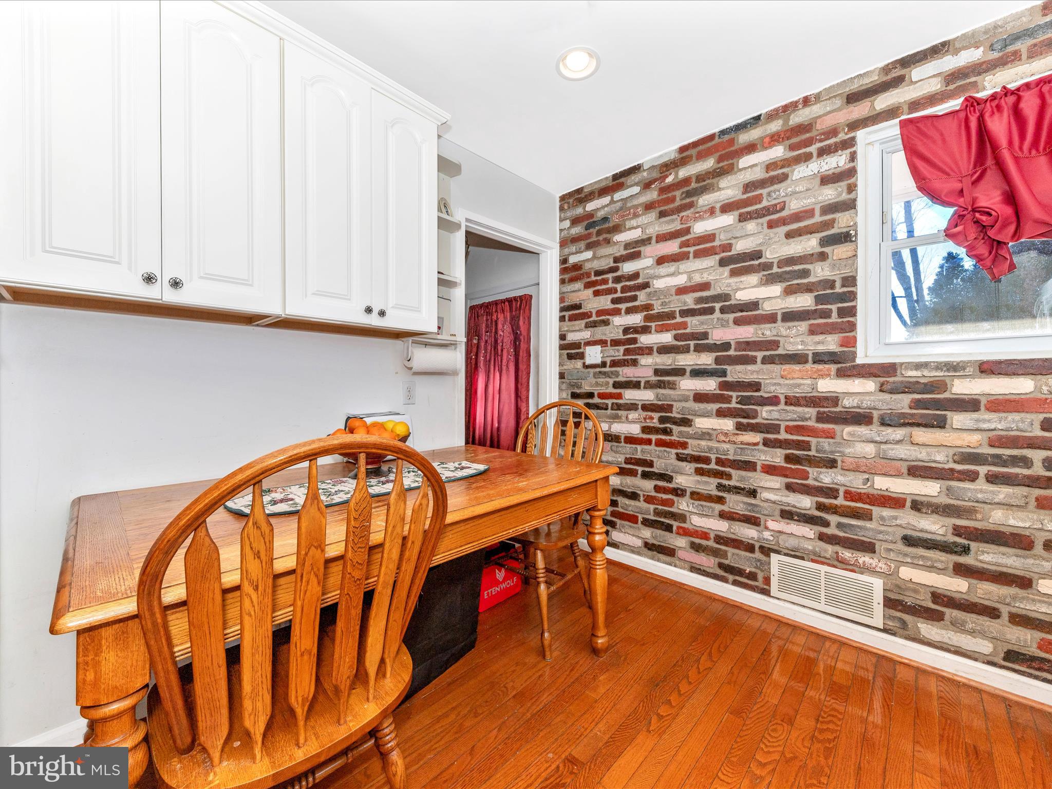 ROCKLAND - Residential