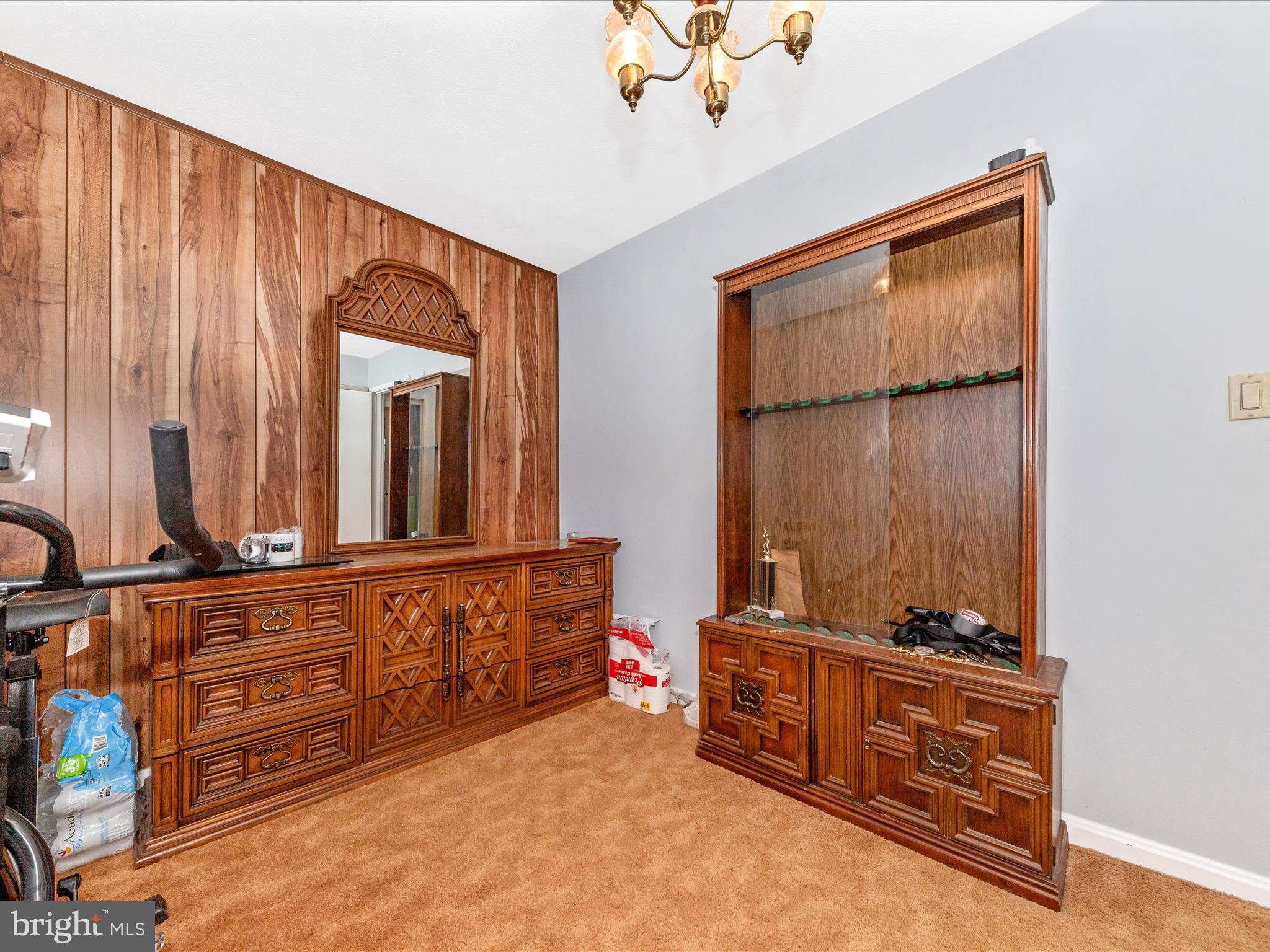 ROCKLAND - Residential