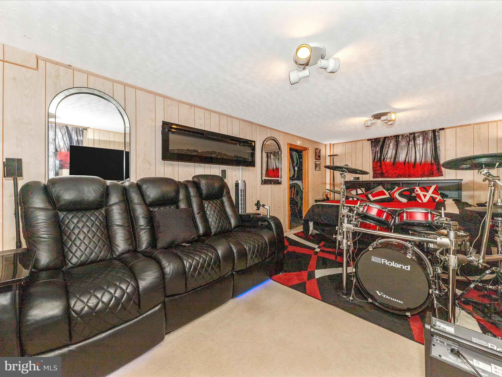 ROCKLAND - Residential