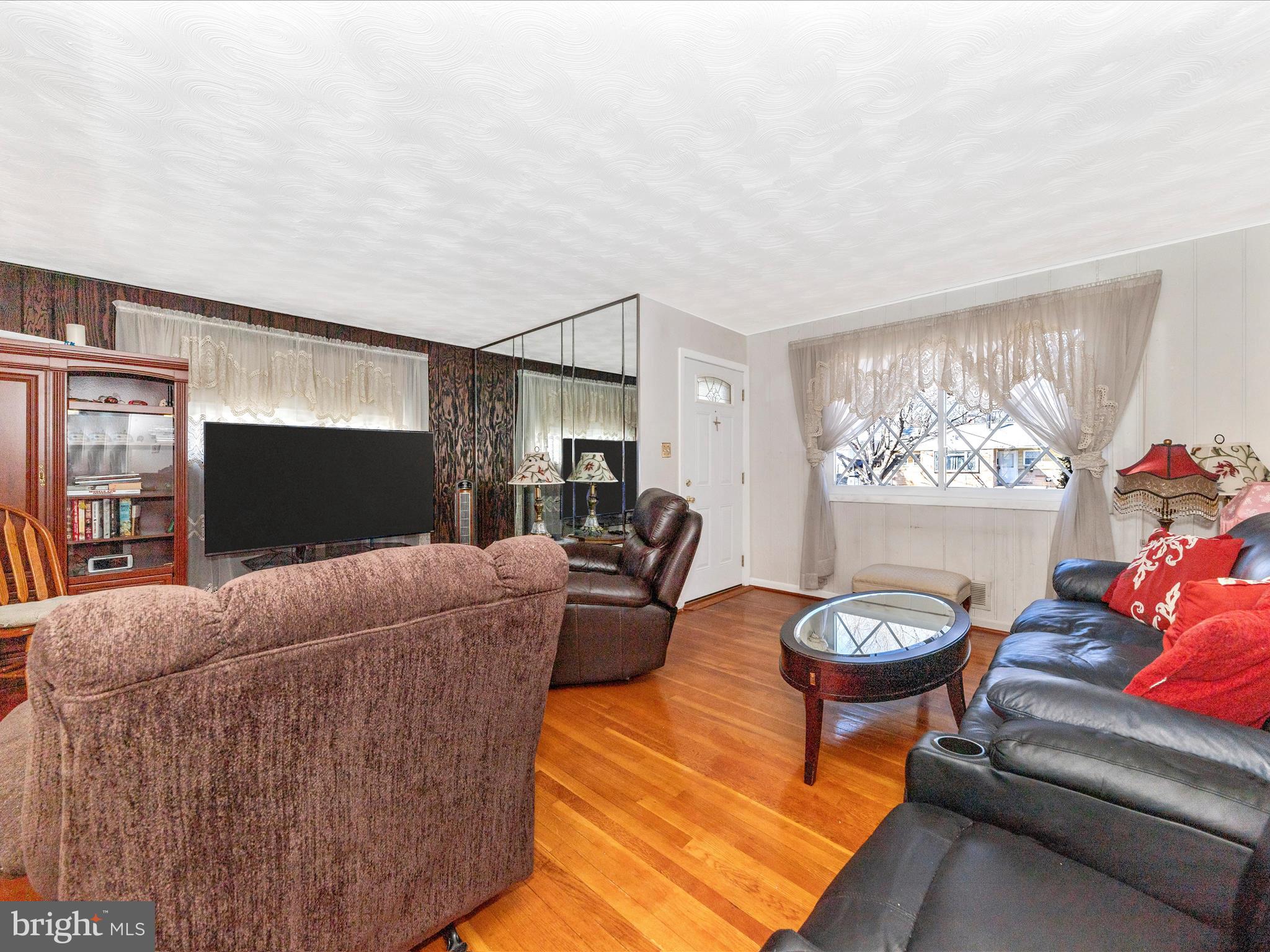 ROCKLAND - Residential