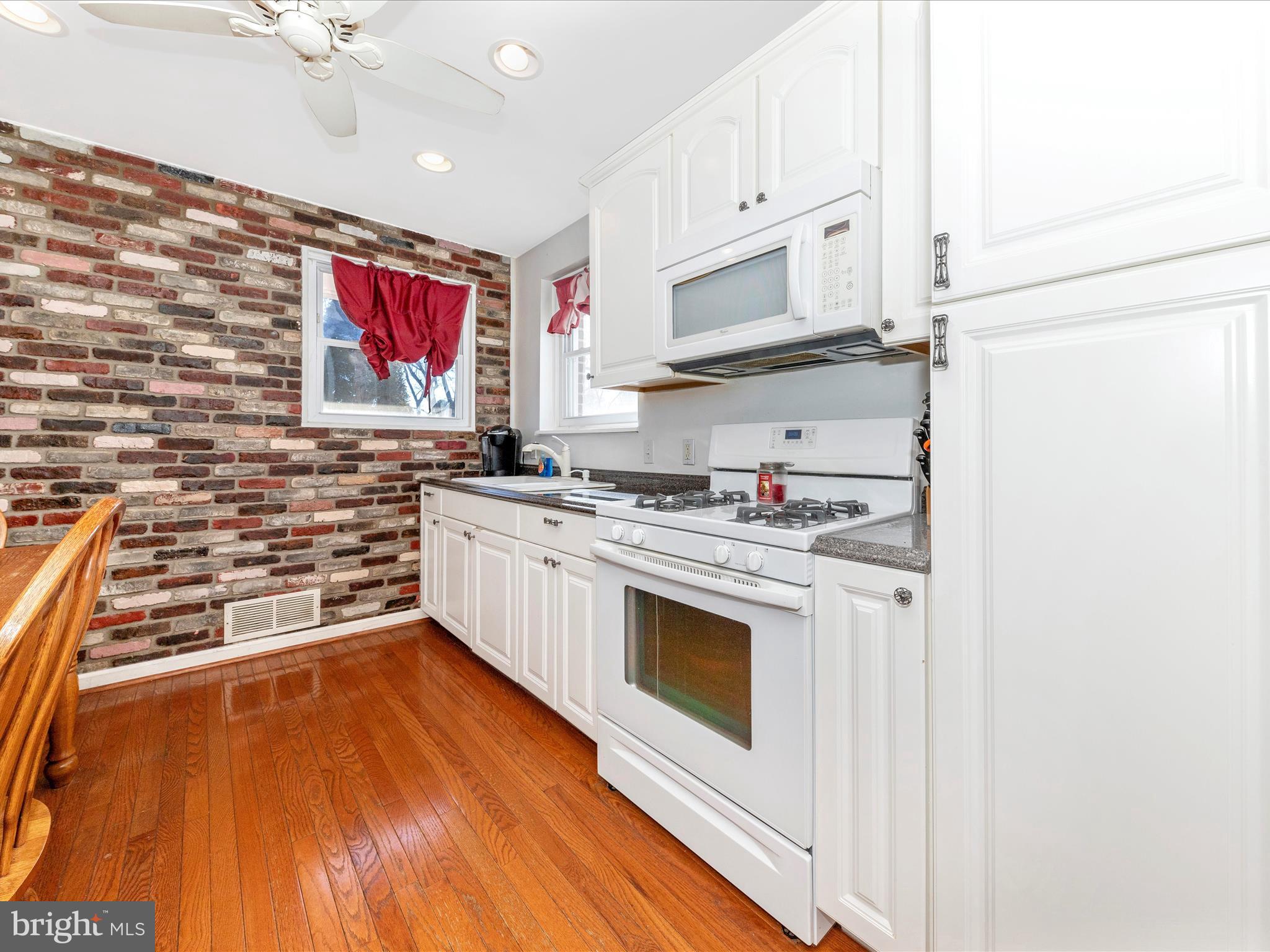 ROCKLAND - Residential