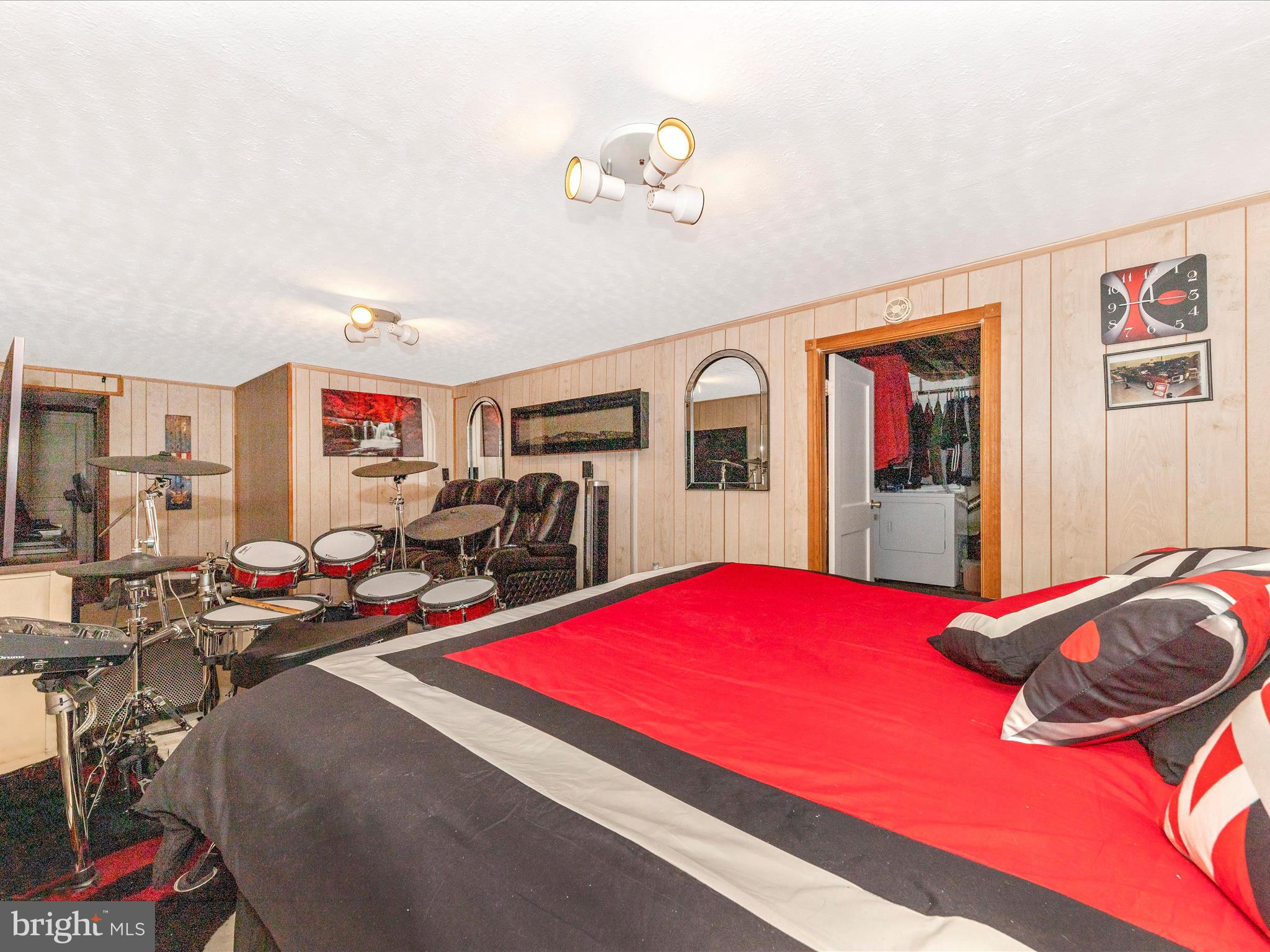 ROCKLAND - Residential