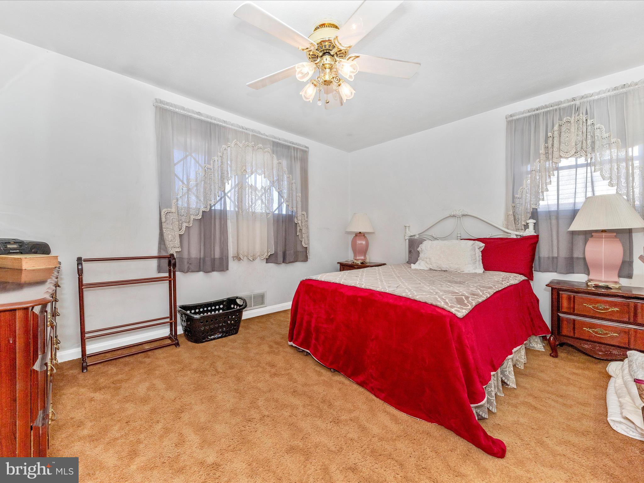 ROCKLAND - Residential