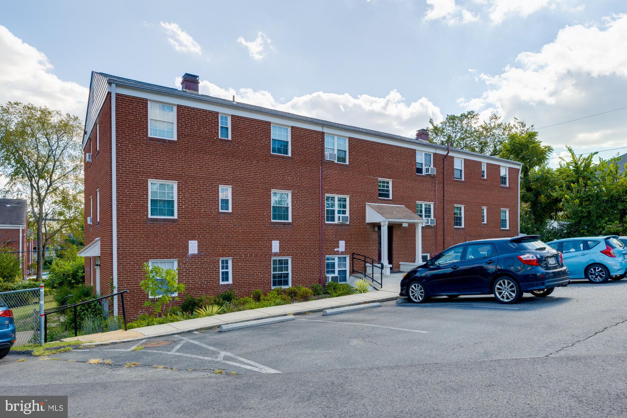 COLUMBIA PIKE - Residential Lease
