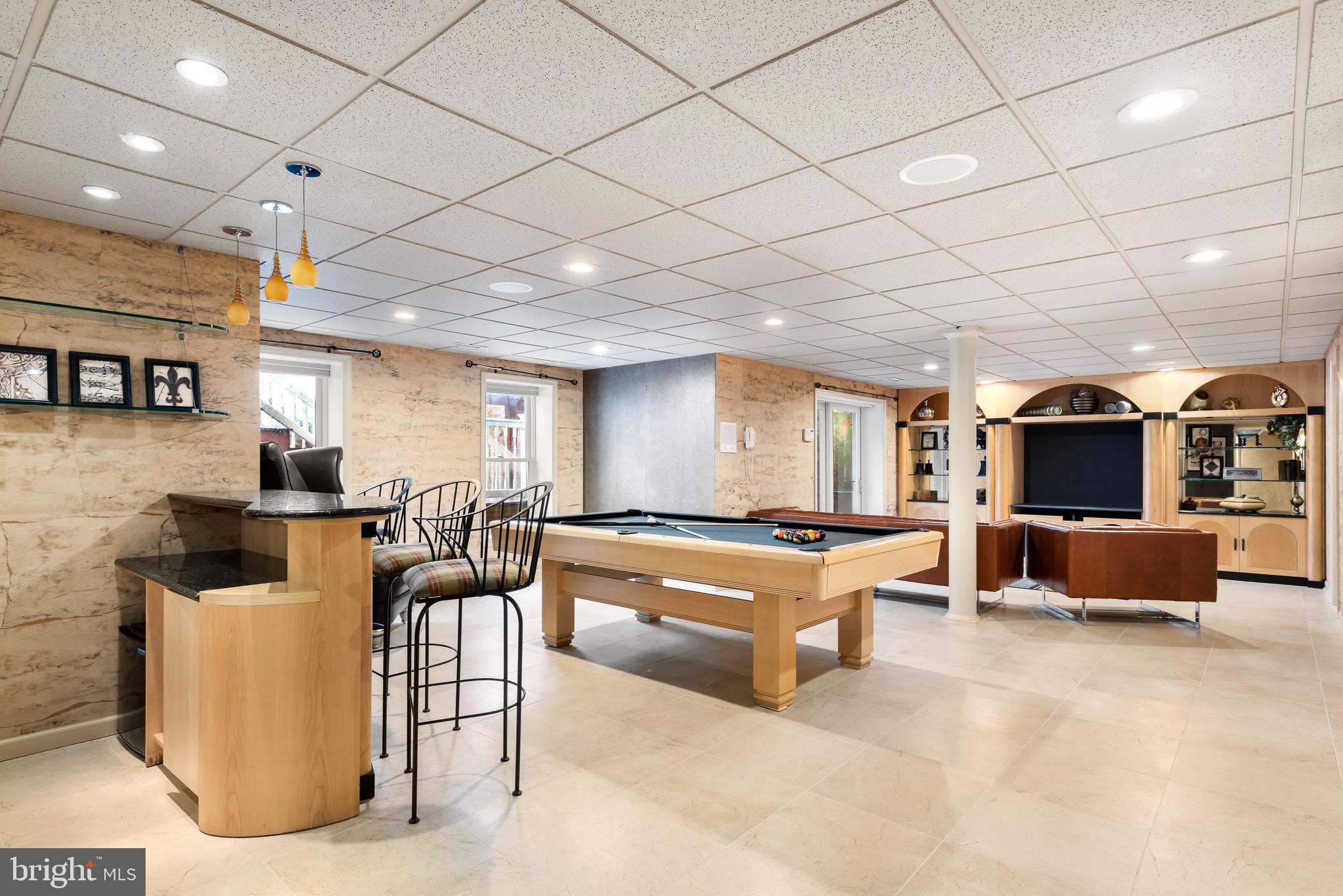 STURBRIDGE - Residential